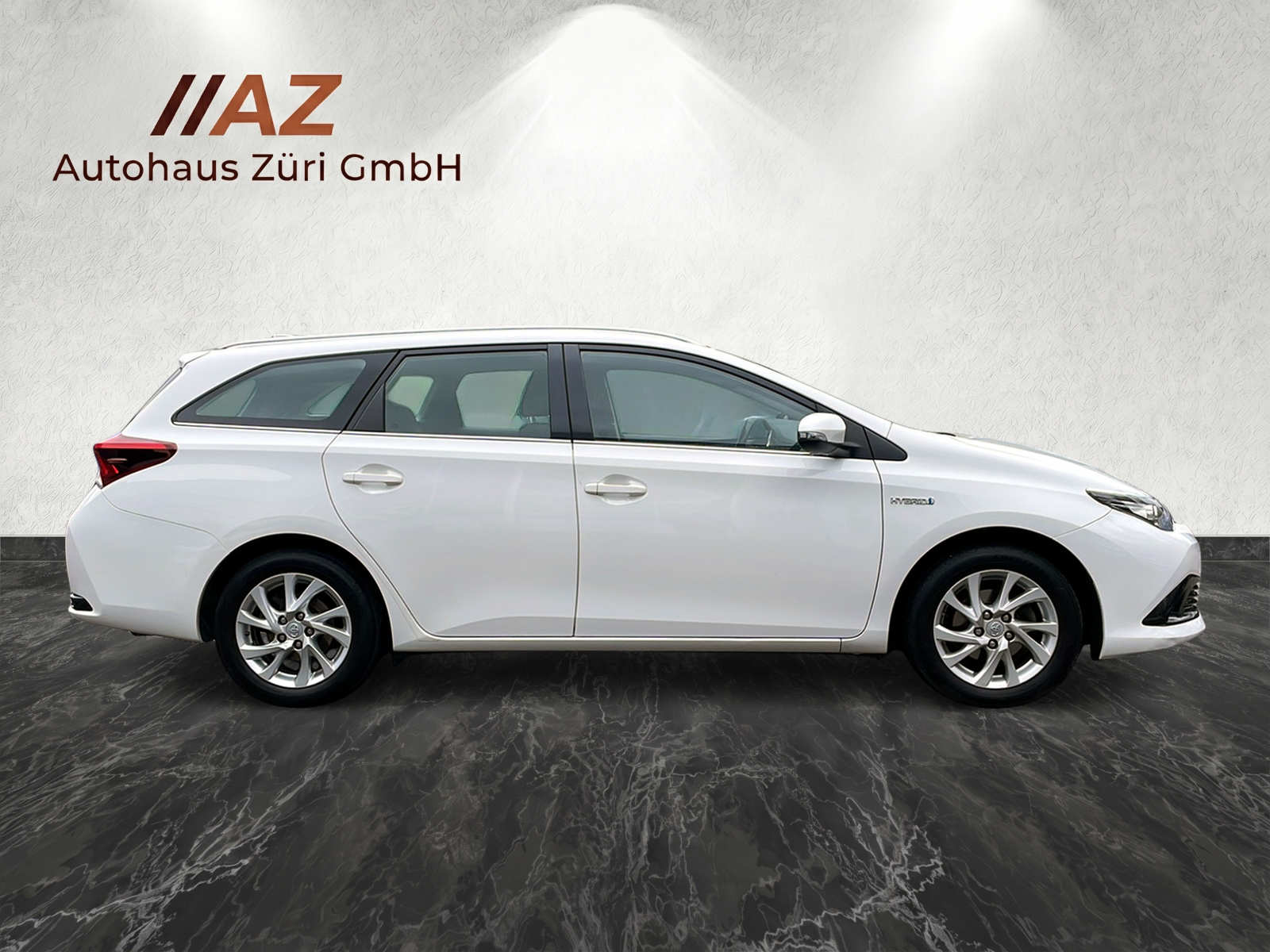 TOYOTA Auris Touring Sports 1.8 HSD Premium e-CVT-image-5