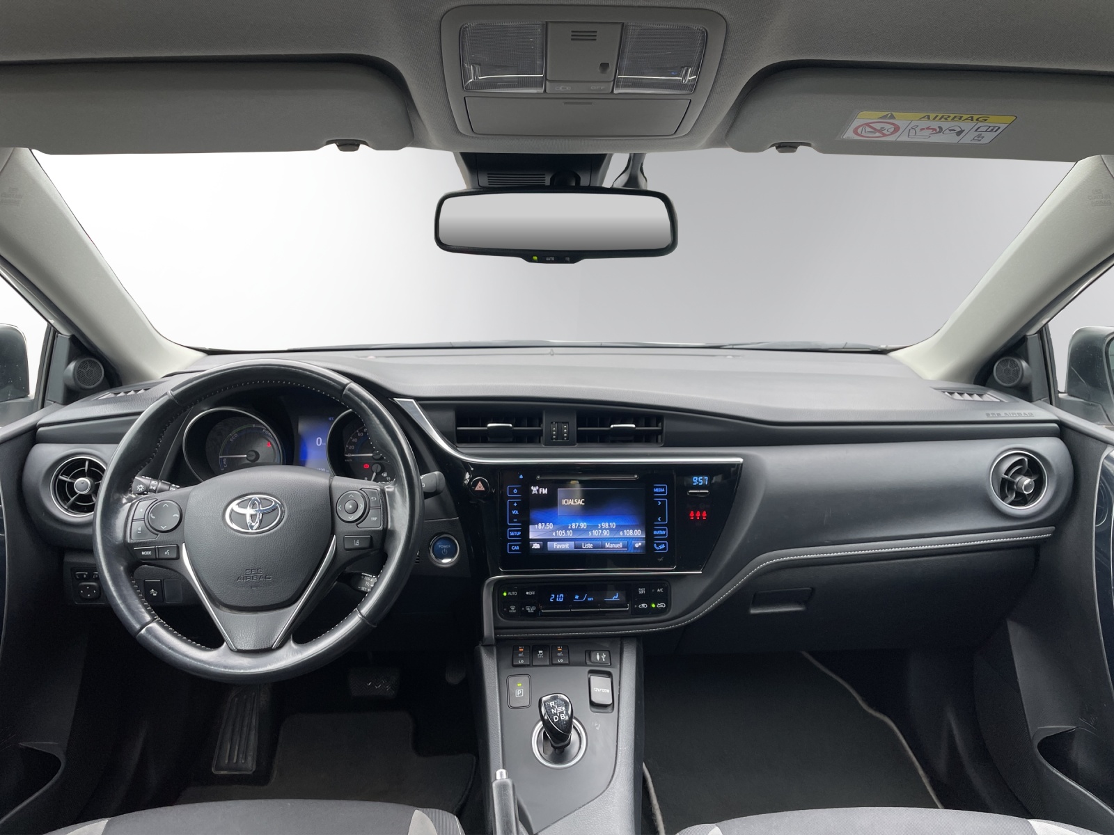 TOYOTA Auris Touring Sports 1.8 HSD Premium e-CVT-image-14