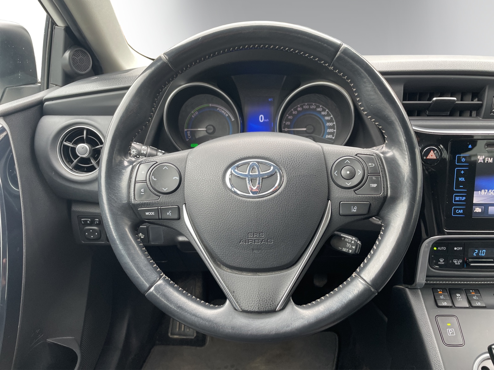 TOYOTA Auris Touring Sports 1.8 HSD Premium e-CVT-image-13