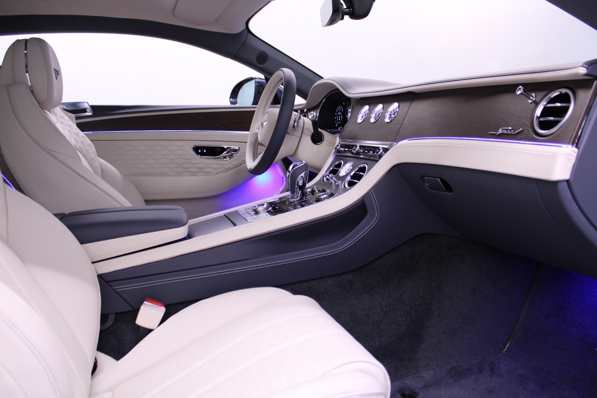 BENTLEY Continental GT 4.0 V8 Hybrid Speed-image-17