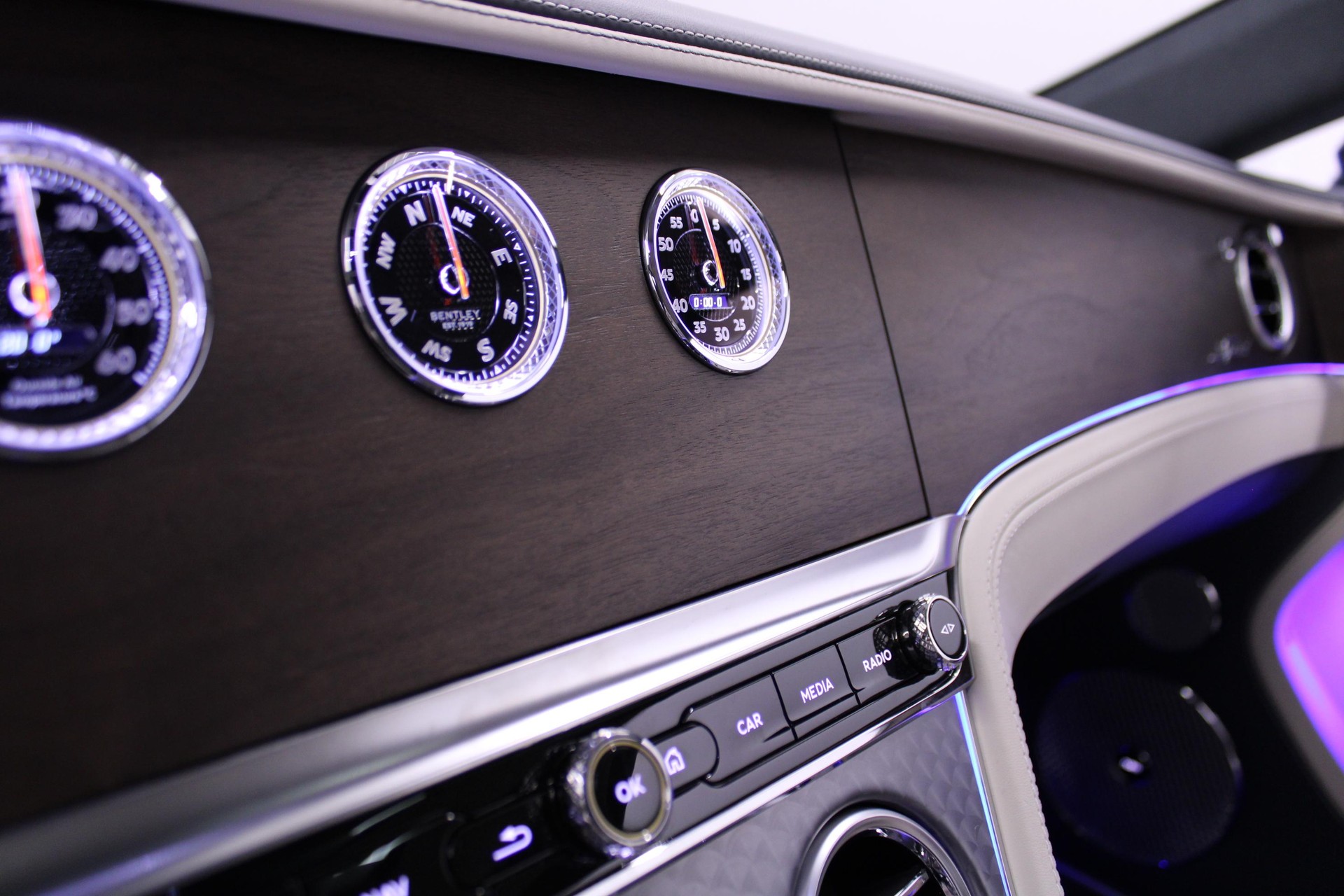BENTLEY Continental GT 4.0 V8 Hybrid Speed-image-15
