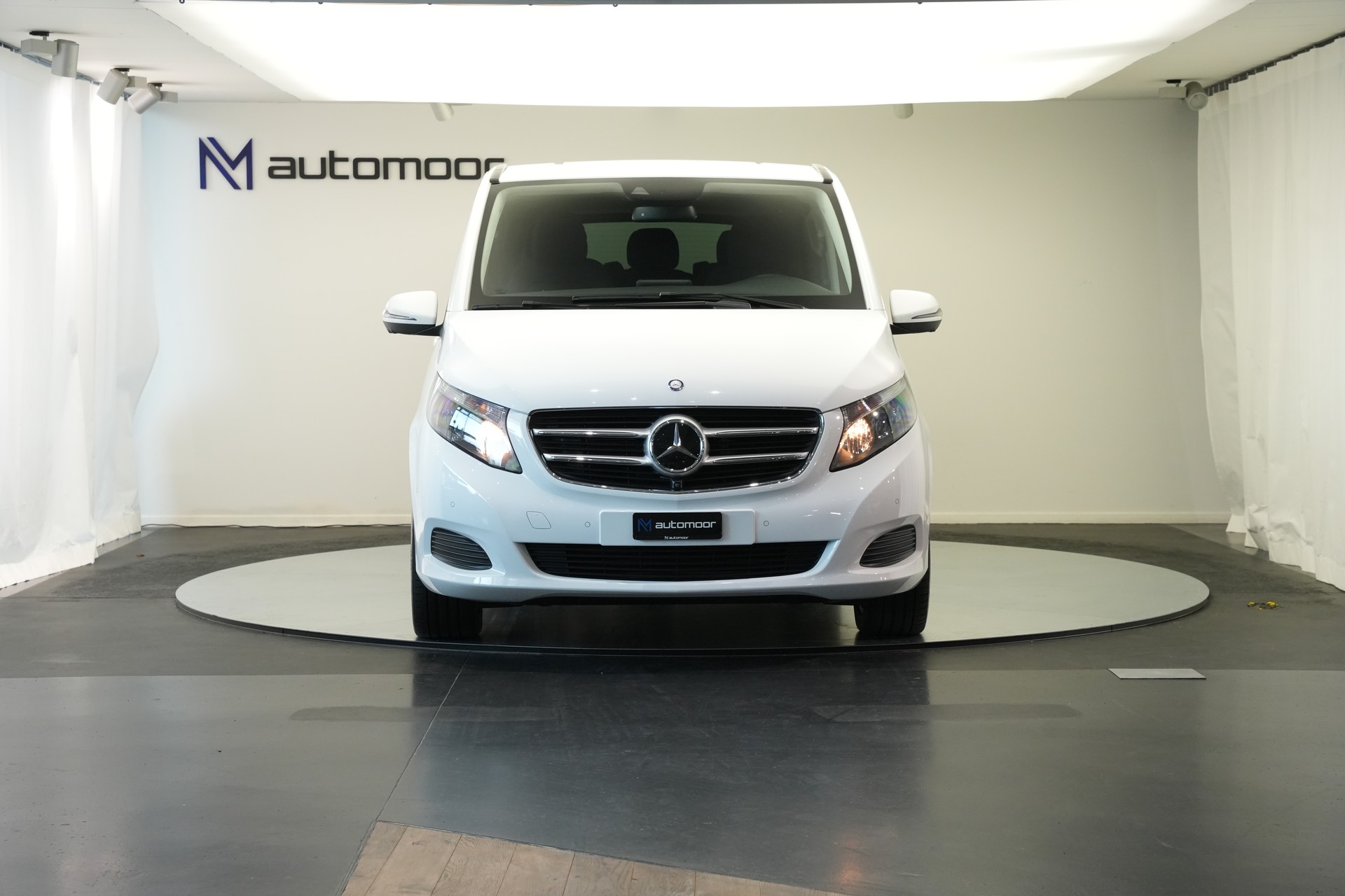 MERCEDES-BENZ V 220 d lang 4Matic 7G-Tronic *CH-Fahrzeug* *8 Sitze*-showroom-element-1