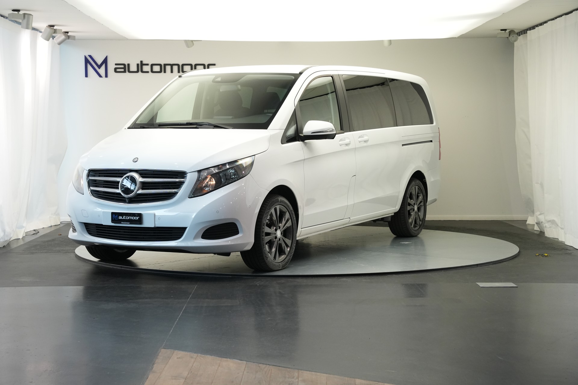 MERCEDES-BENZ V 220 d lang 4Matic 7G-Tronic *CH-Fahrzeug* *8 Sitze*
