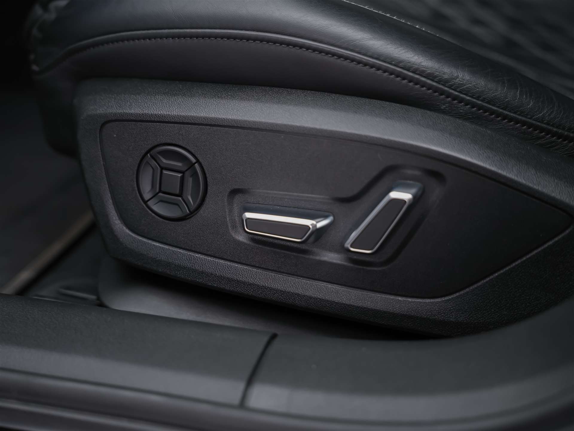AUDI S6 Limousine 3.0 TDI quattro tiptronic *Head Up*Abstandsregler*Bang&Olufsen*-image-29