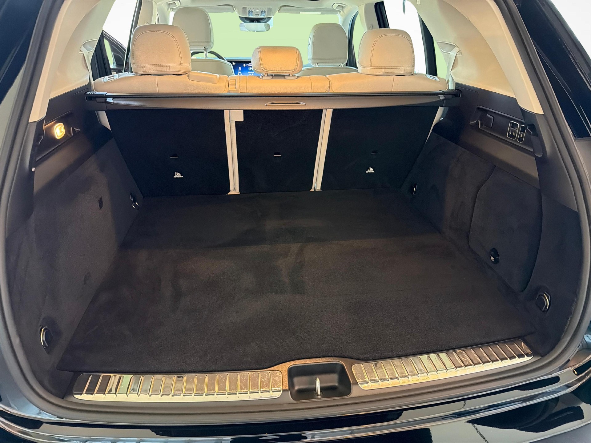 MERCEDES-BENZ GLE 400 e AMG Line 4matic-image-18