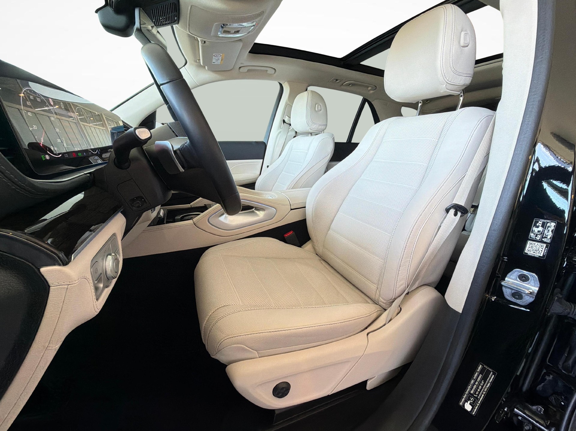 MERCEDES-BENZ GLE 400 e AMG Line 4matic-image-9