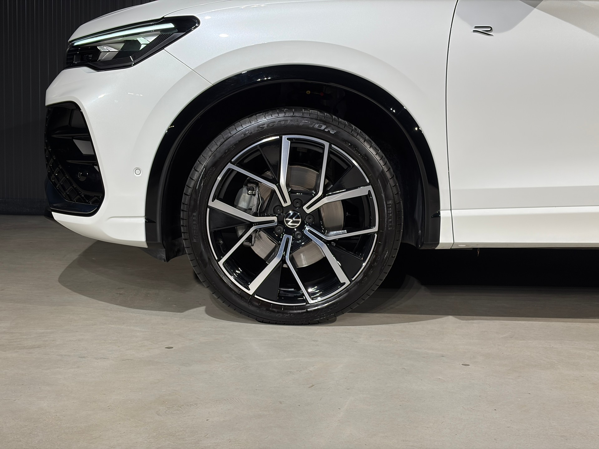 VW Tiguan 2.0 TDI SCR R-Line DSG-image-26