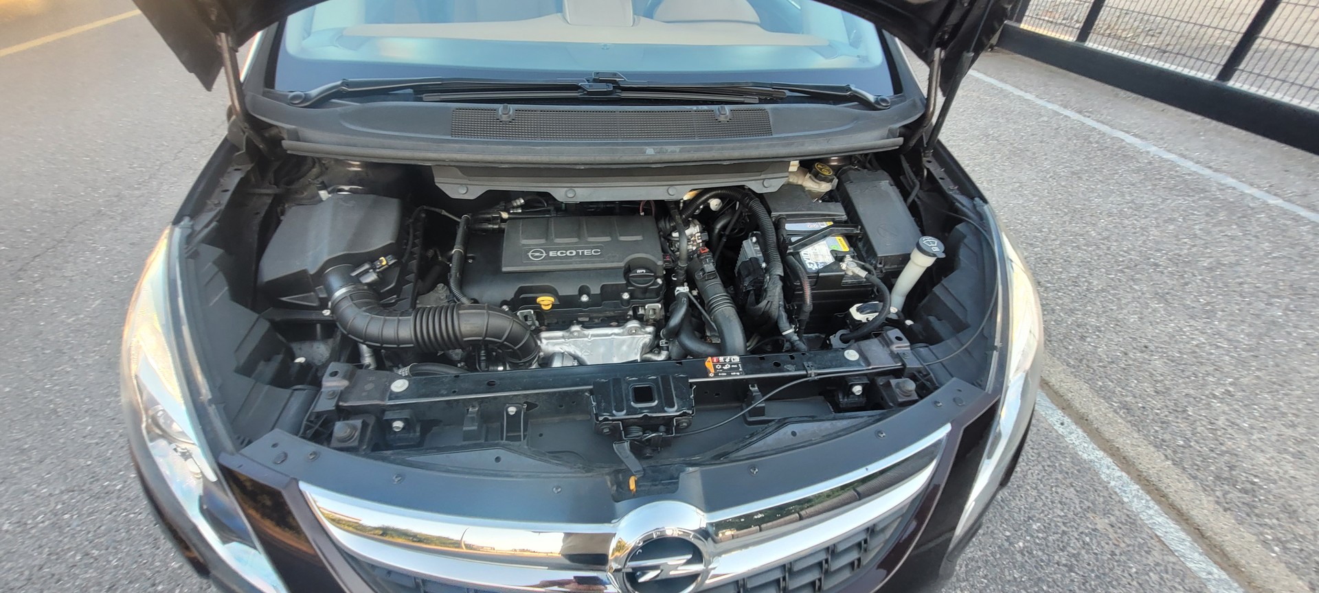 OPEL Zafira Tourer 1.4i 16V 7places Turbo Cosmo Automatic-image-15