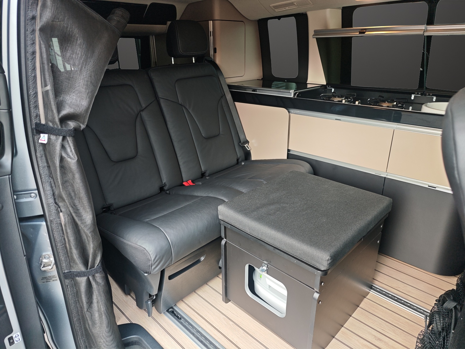 MERCEDES-BENZ Marco Polo 300 d 4M Automat-image-18