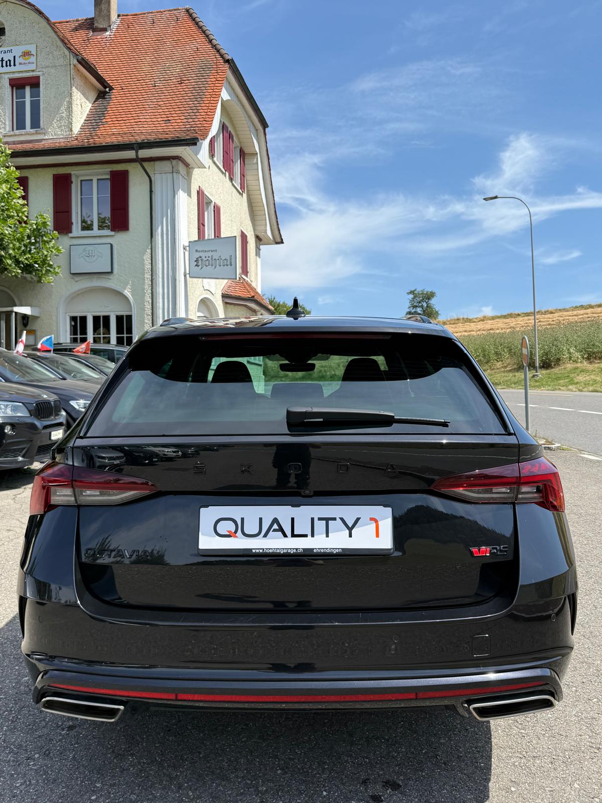 SKODA Octavia Combi 2.0 TSI DSG RS-image-4