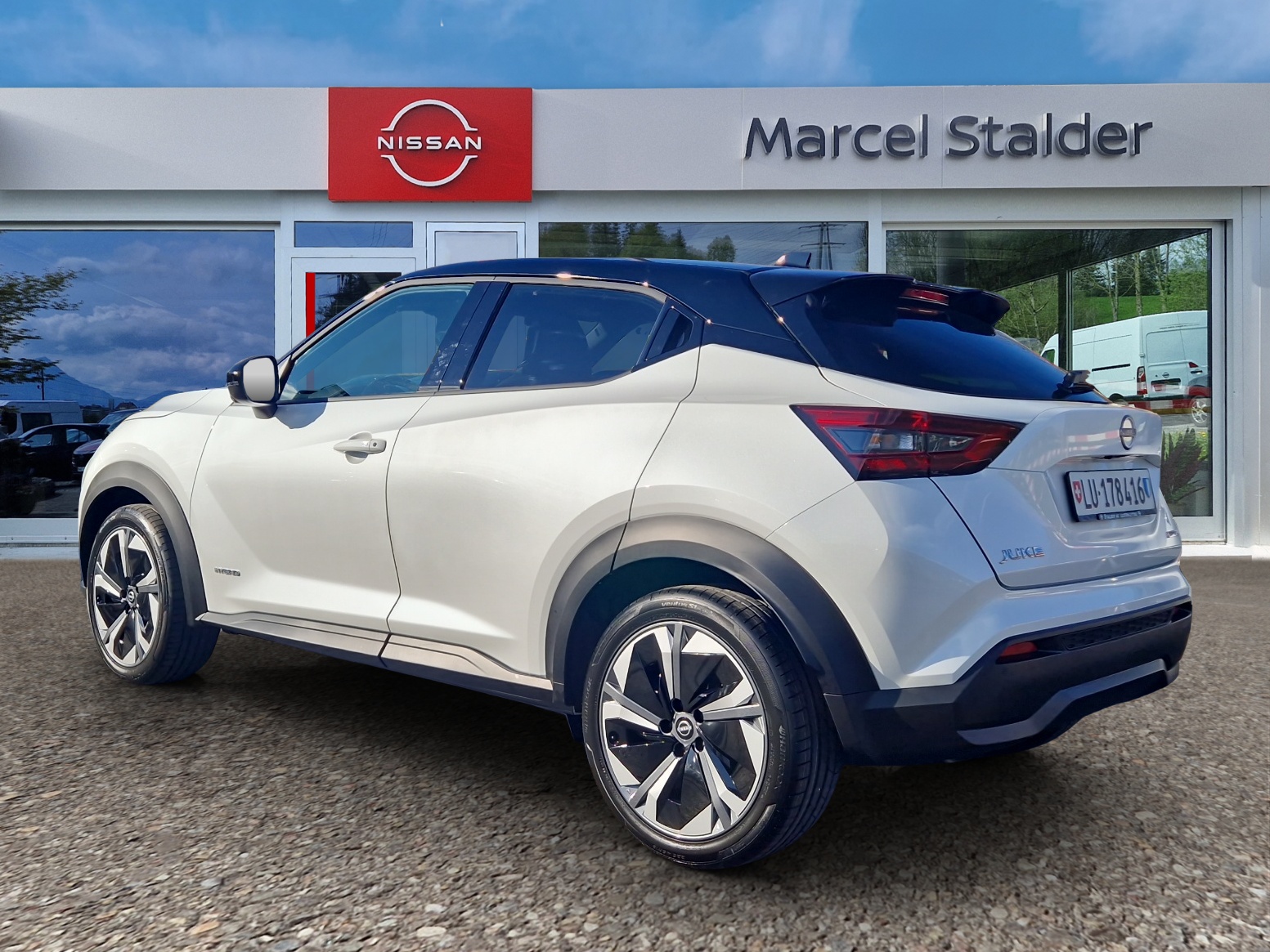 NISSAN Juke 1.6 FHEV Tekna-image-2