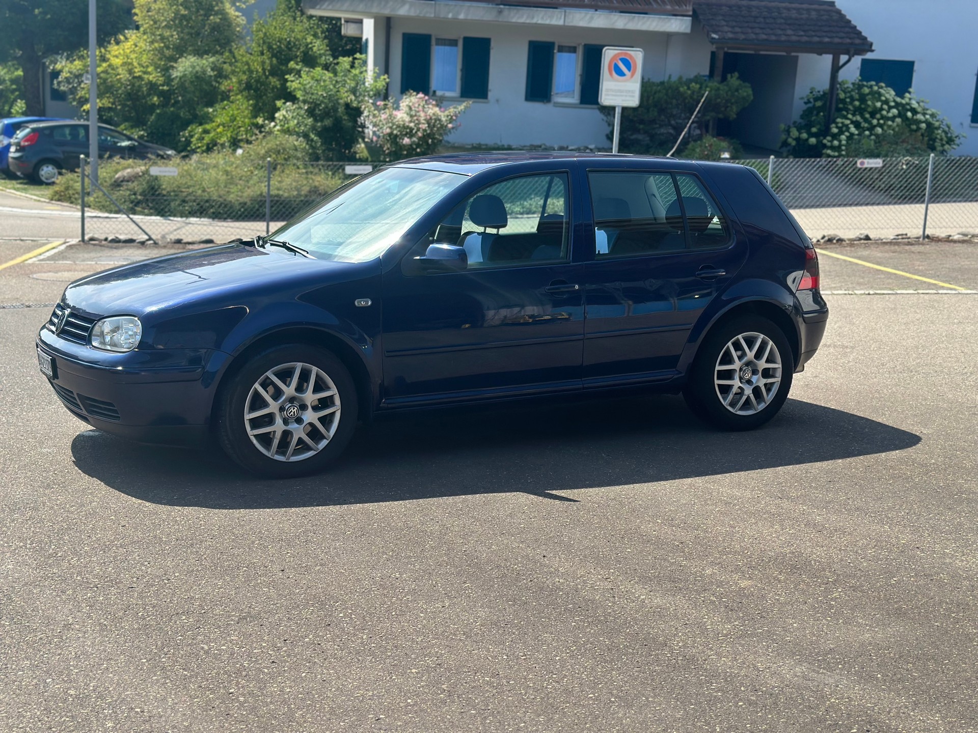 VW Golf 1.9 TDI PD Generation-showroom-element-1