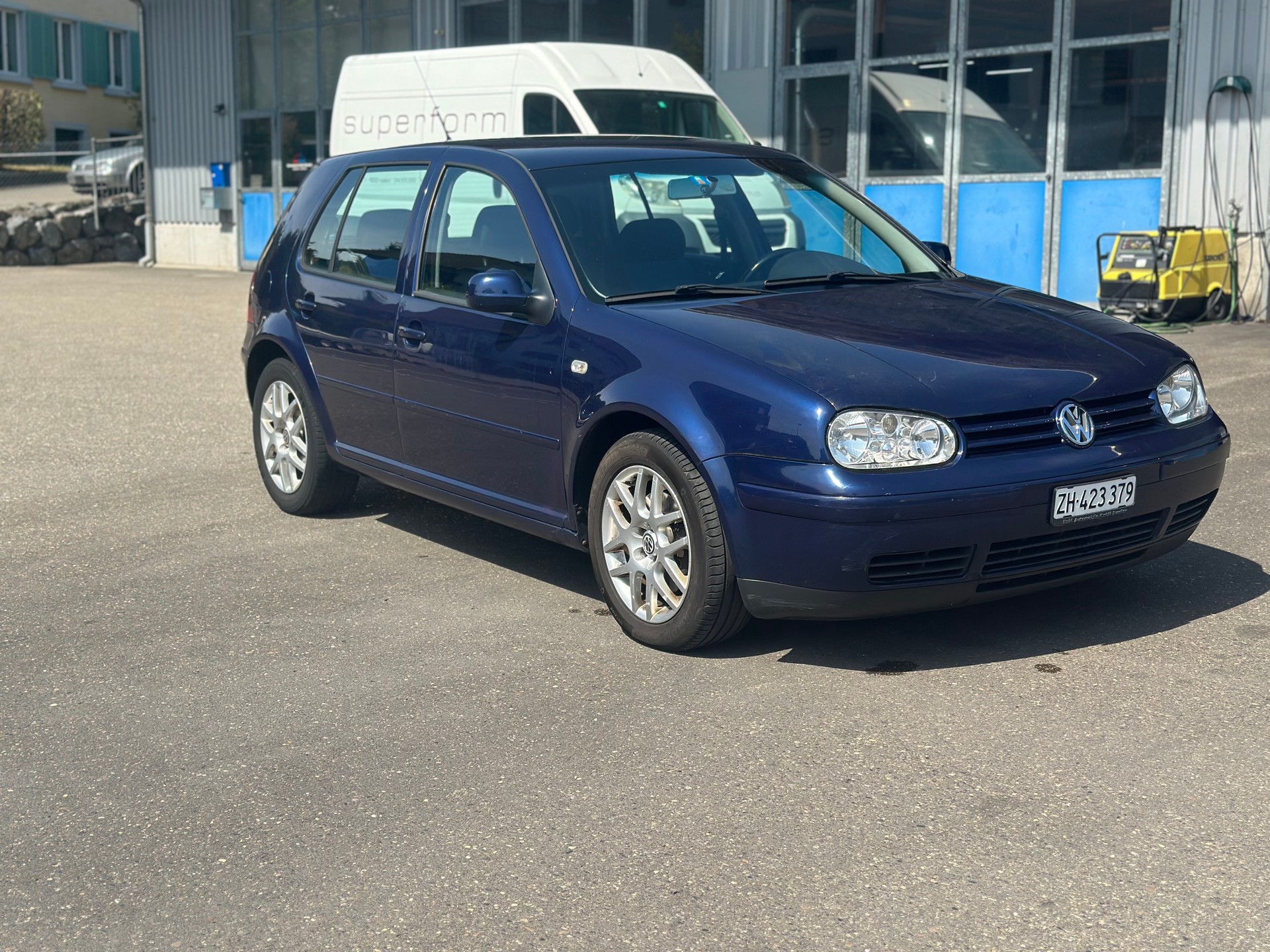 VW Golf 1.9 TDI PD Generation-showroom-element-2