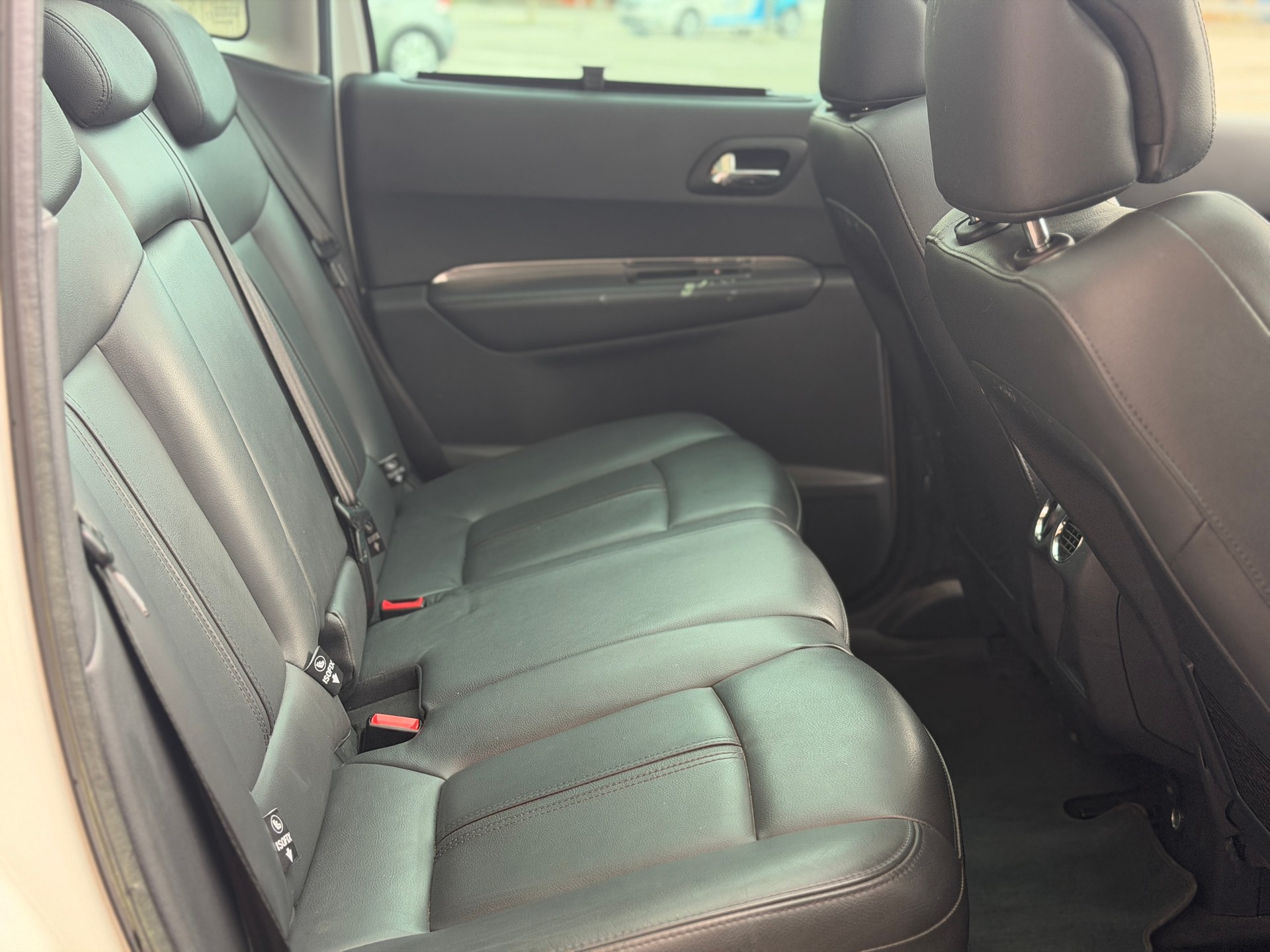 PEUGEOT 3008 HYbrid4 2.0 HDI EGS6-image-22