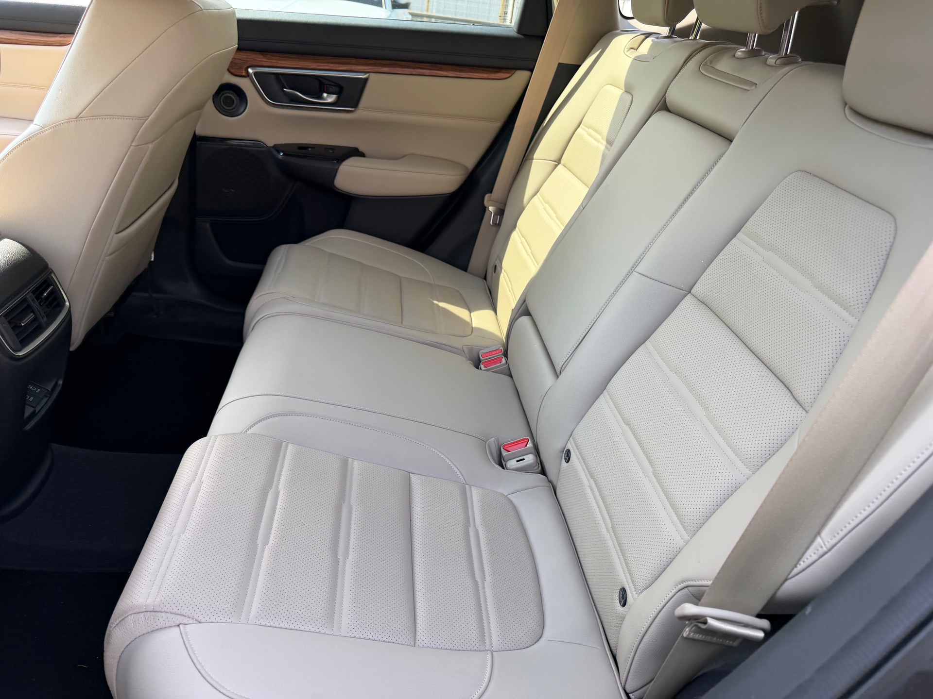 HONDA CR-V 1.5 i-VTEC Executive 4WD-image-5