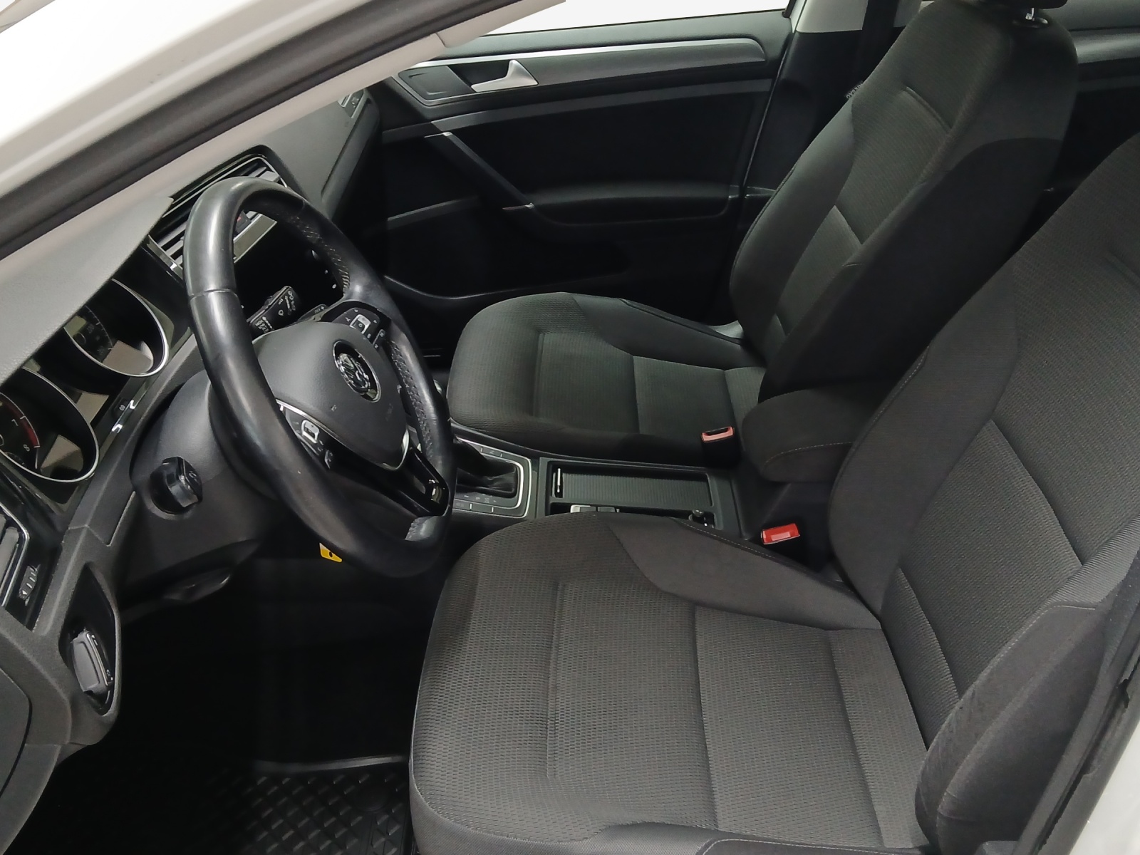 VW Golf 1.5 TSI EVO Comfortline DSG-image-7