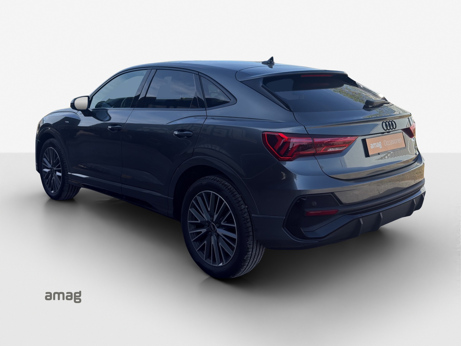 AUDI Q3 Sportback 45 TFSI S line quattro S-tronic-showroom-element-2