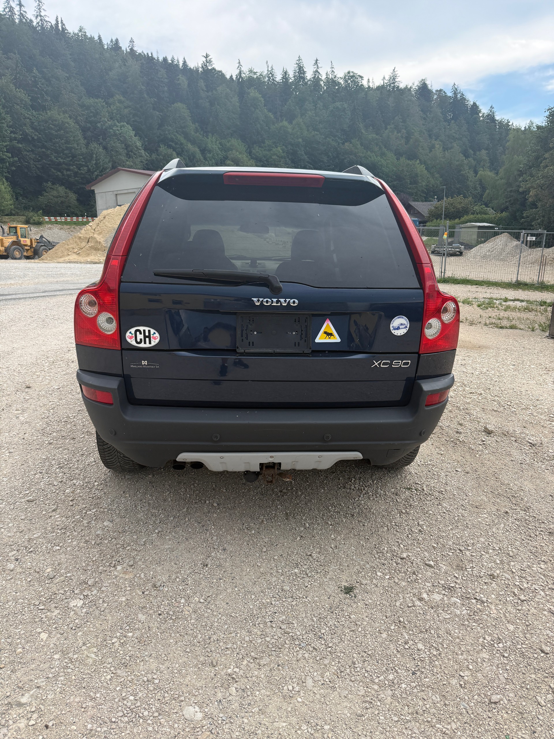 VOLVO XC90 2.5T AWD-image-4