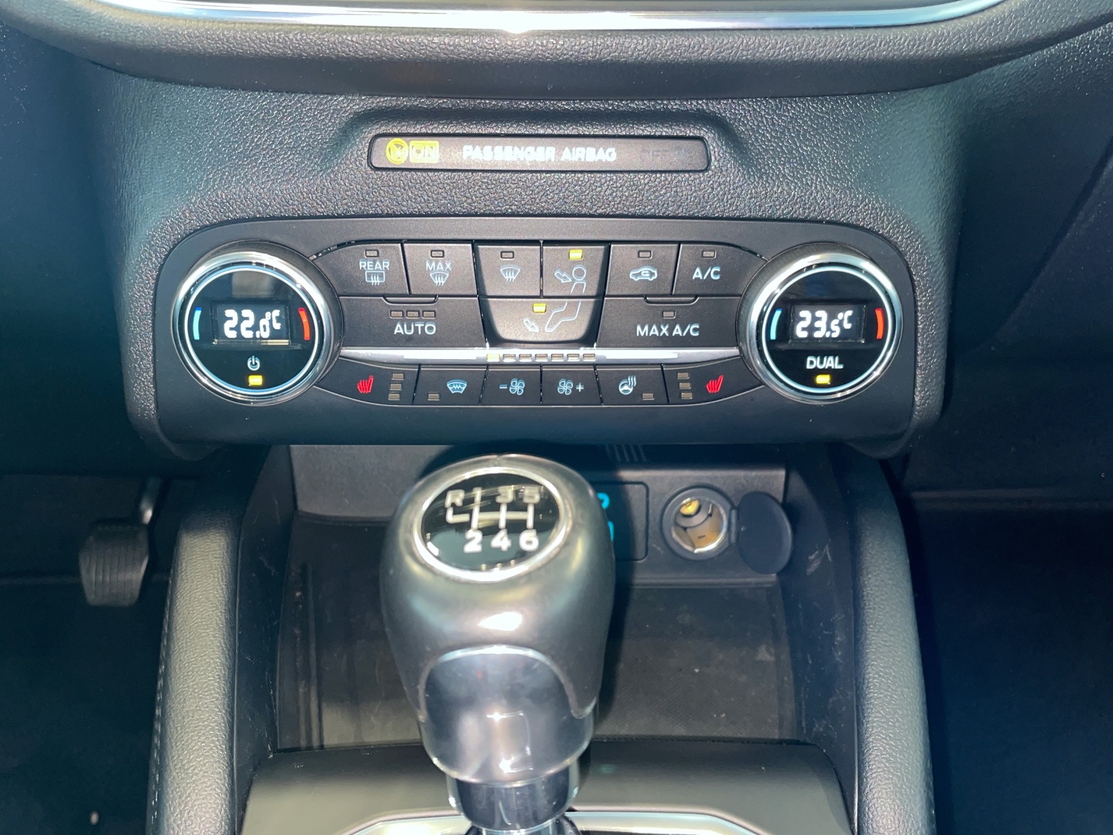FORD Kuga 2.0 EcoBlue Hybrid Titanium X-image-8