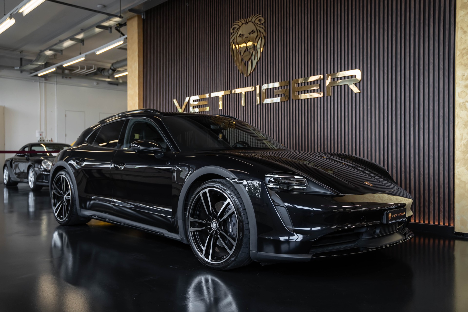 PORSCHE Taycan 4 Cross Turismo