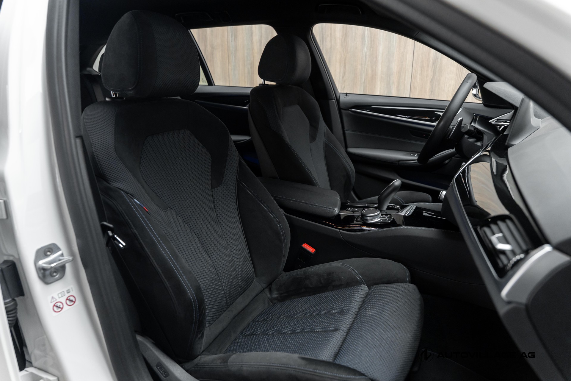 BMW 540i xDrive Touring Steptronic-image-7
