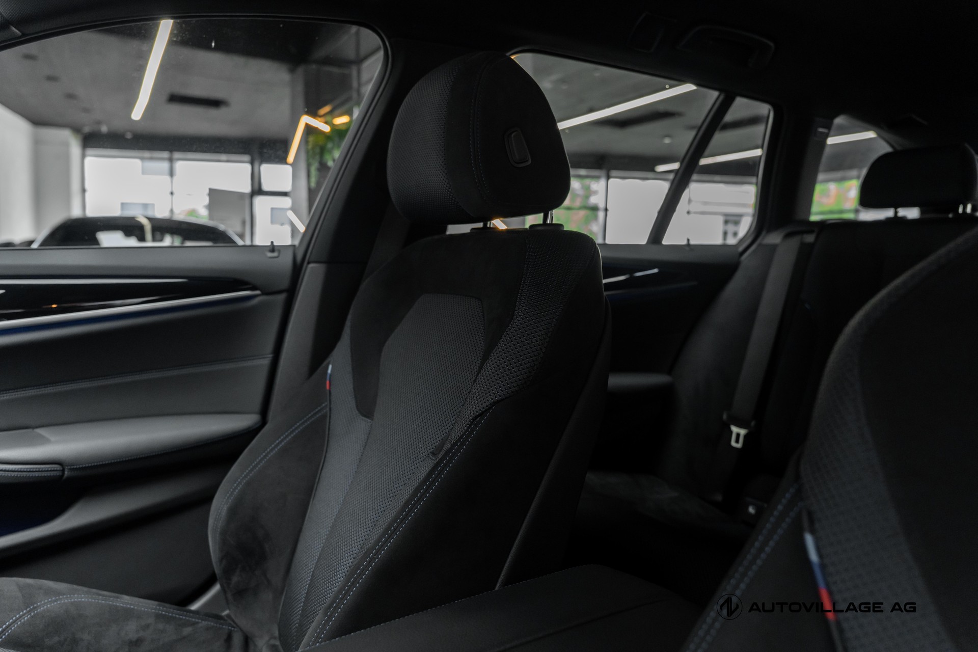 BMW 540i xDrive Touring Steptronic-image-5