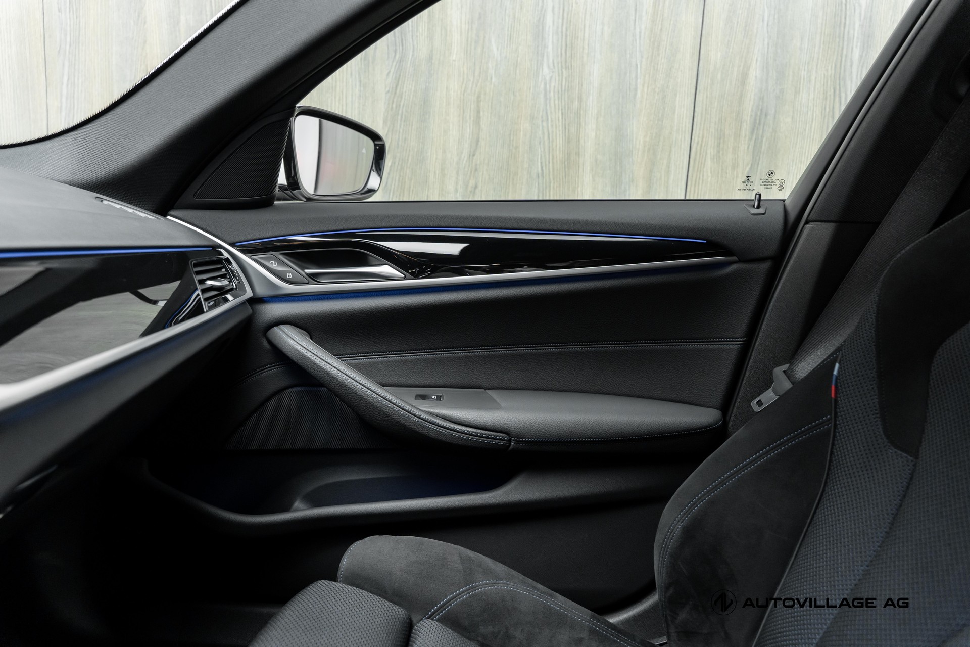 BMW 540i xDrive Touring Steptronic-image-16