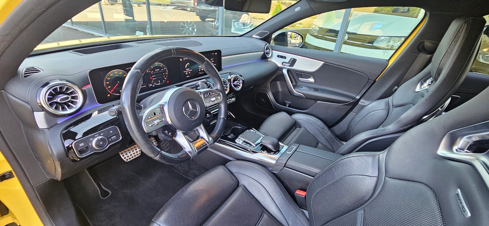 MERCEDES-BENZ A 35 AMG 4Matic Edition 1 Speedshift-image-6