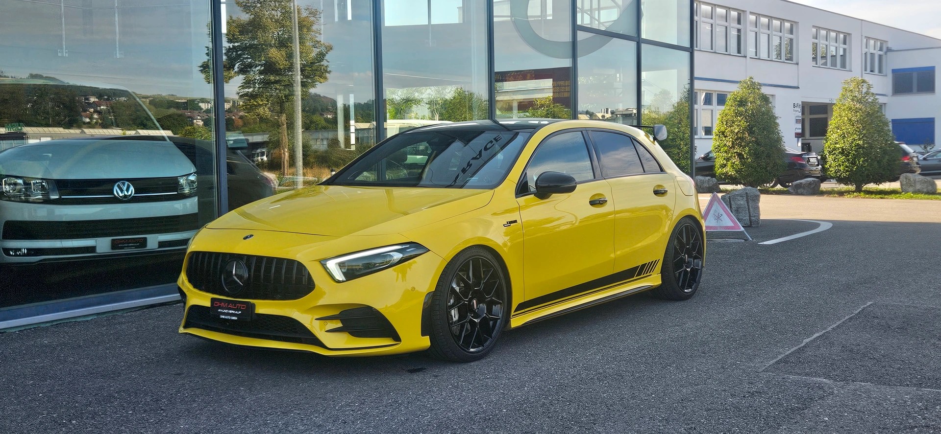 MERCEDES-BENZ A 35 AMG 4Matic Edition 1 Speedshift-image-1
