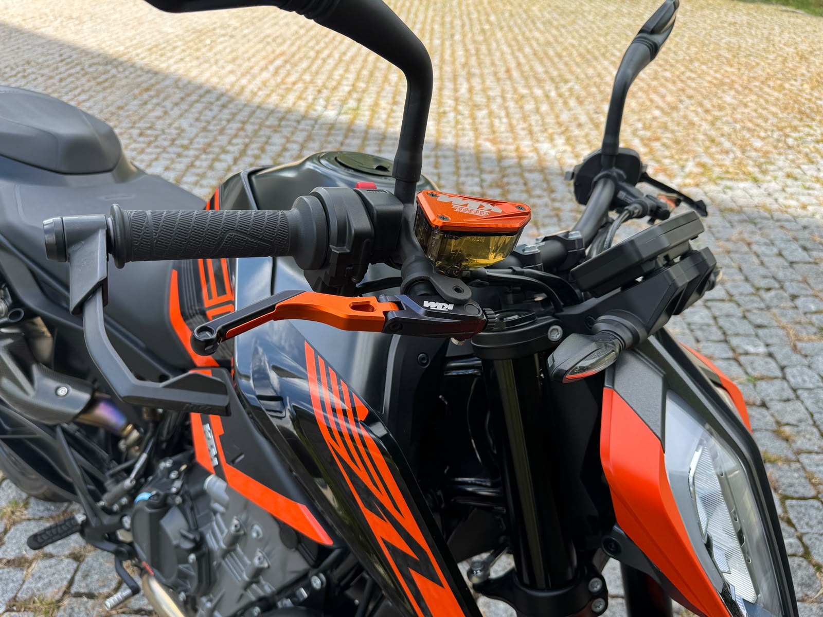 KTM 890 Duke L-image-5