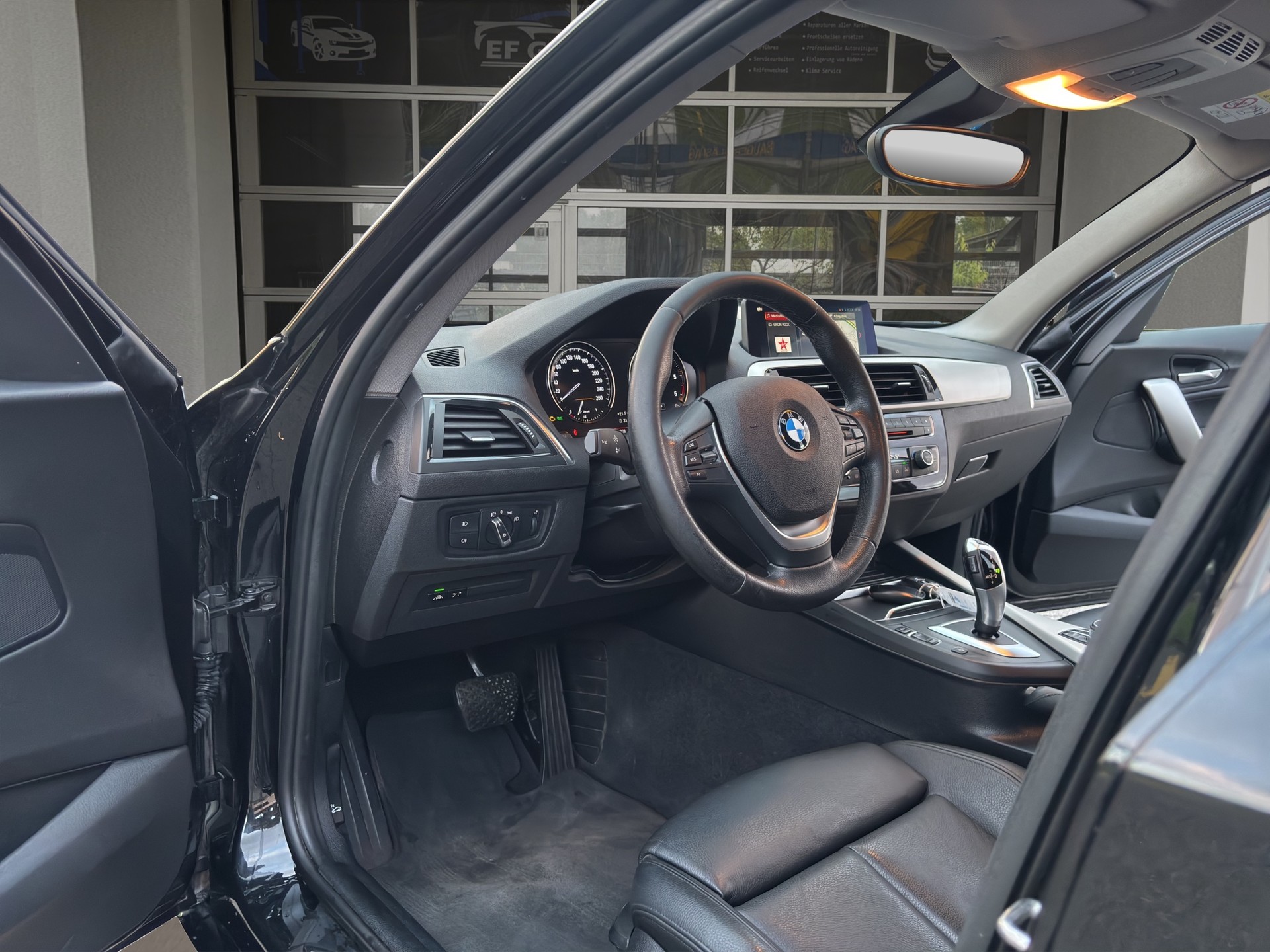 BMW 120d xDrive Steptronic-image-9