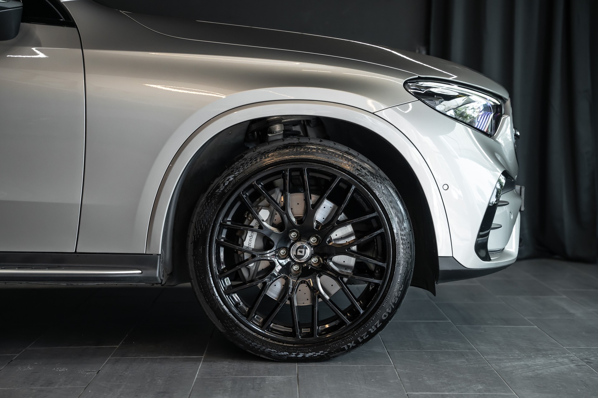 MERCEDES-BENZ GLC 220 d 4Matic 9G-Tronic / MSI Werksgarantie / Night Paket / Pano-Schiebedach / Standheizung / 8 Fach bereift-image-3