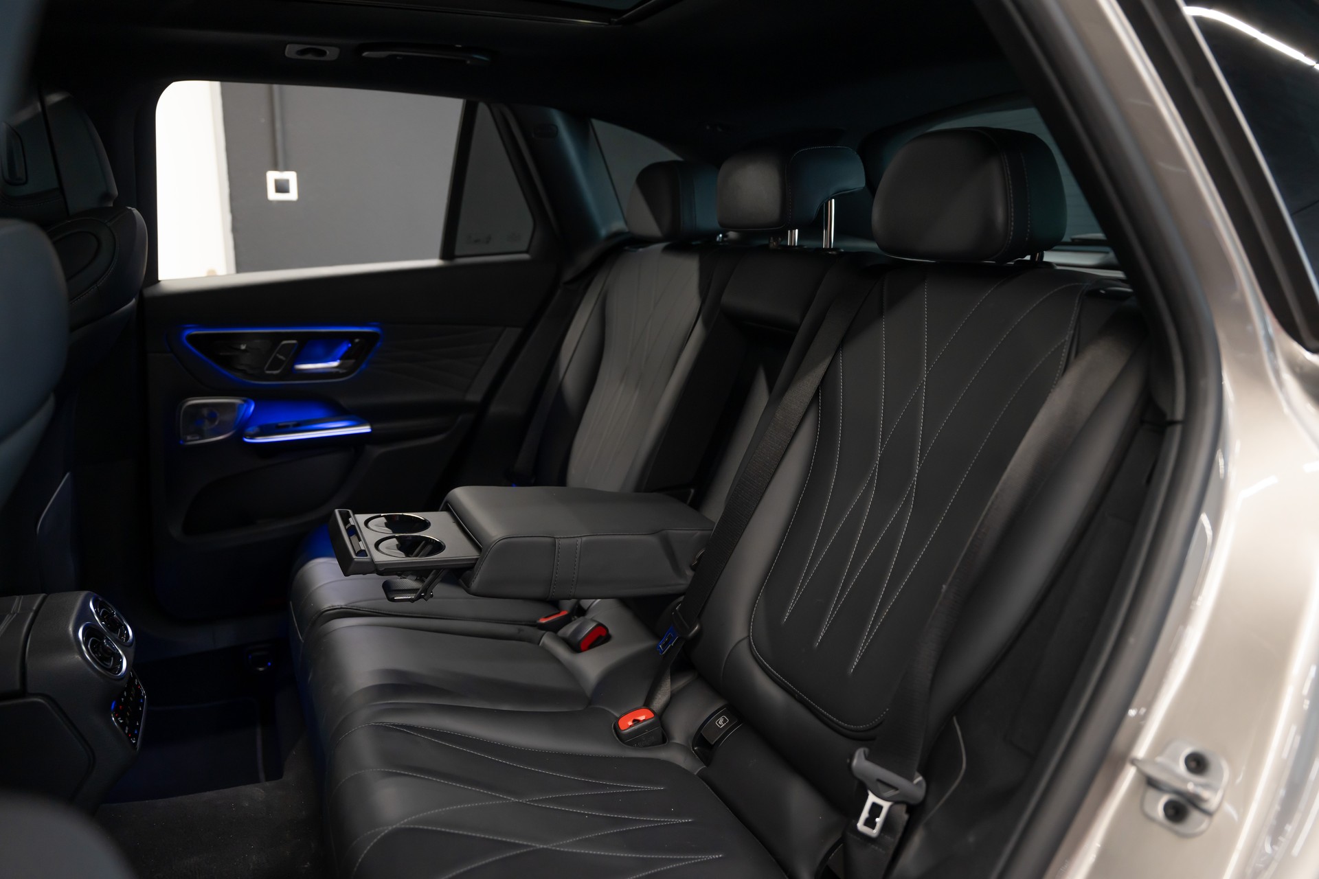 MERCEDES-BENZ GLC 220 d 4Matic 9G-Tronic / MSI Werksgarantie / Night Paket / Pano-Schiebedach / Standheizung / 8 Fach bereift-image-14