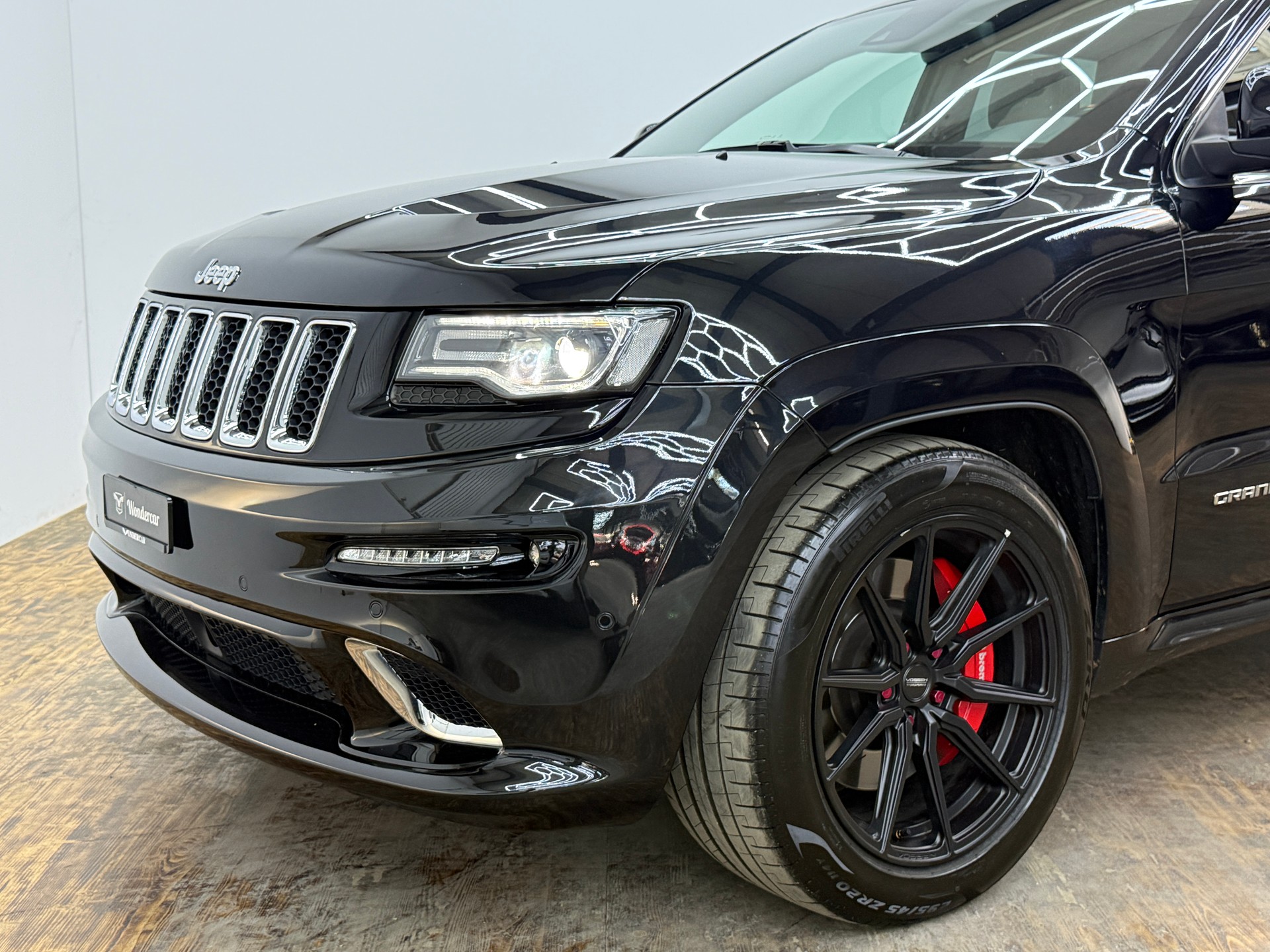 JEEP Grand Cherokee 6.4 V8 HEMI SRT8 Automatic-image-4