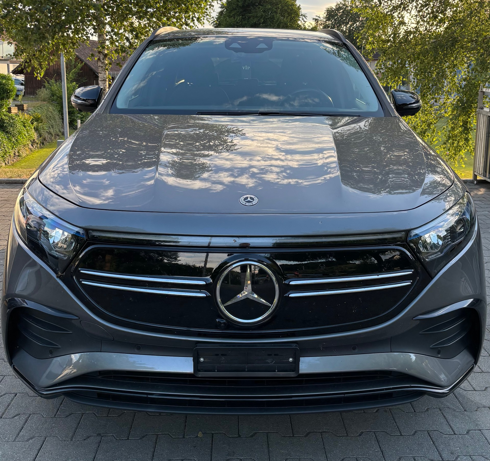 MERCEDES-BENZ EQA 350 AMG Line 4matic