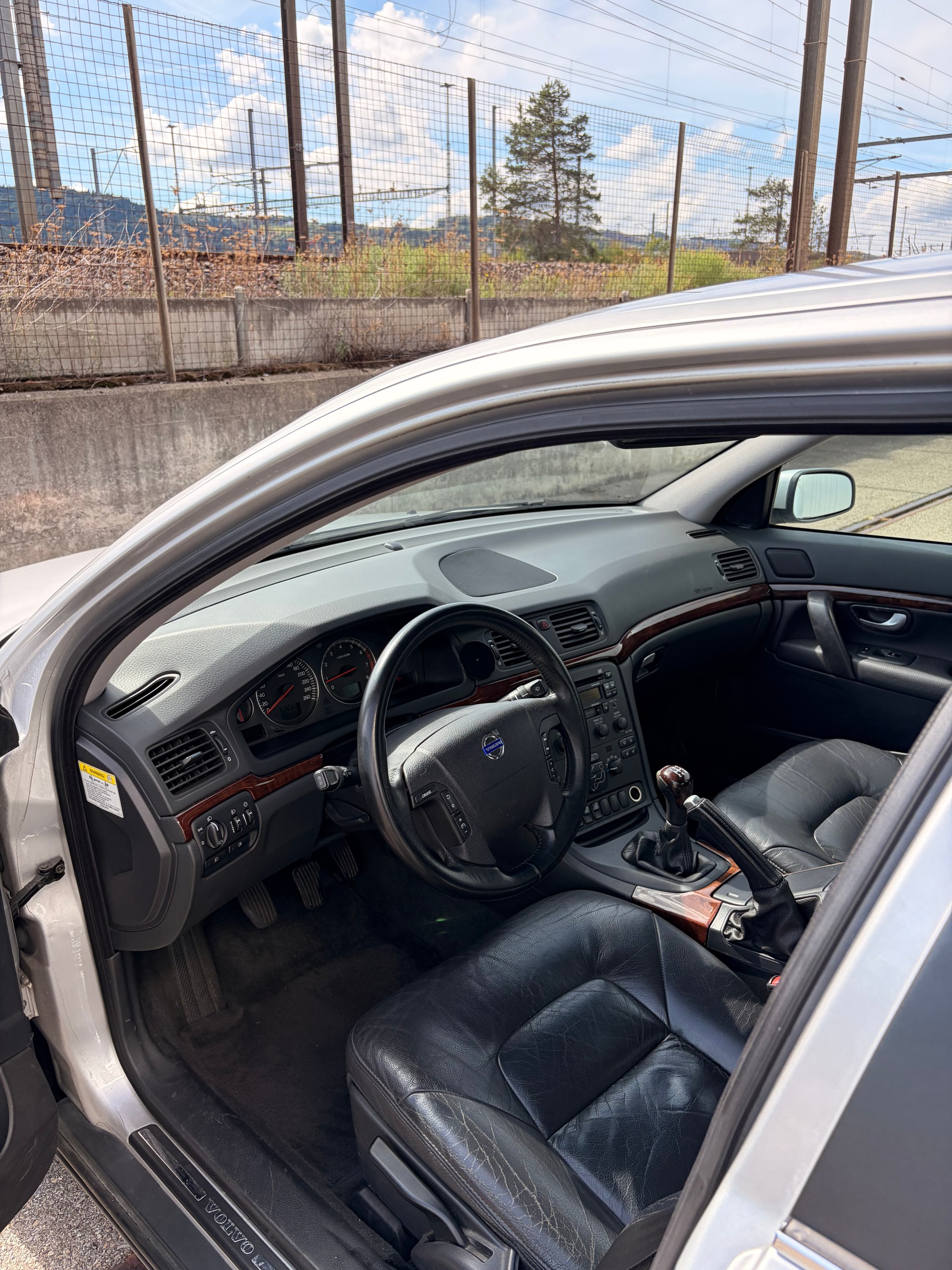 VOLVO S80-image-6