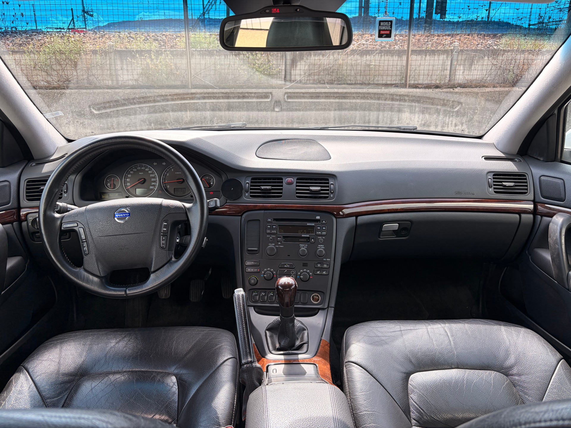VOLVO S80-image-8
