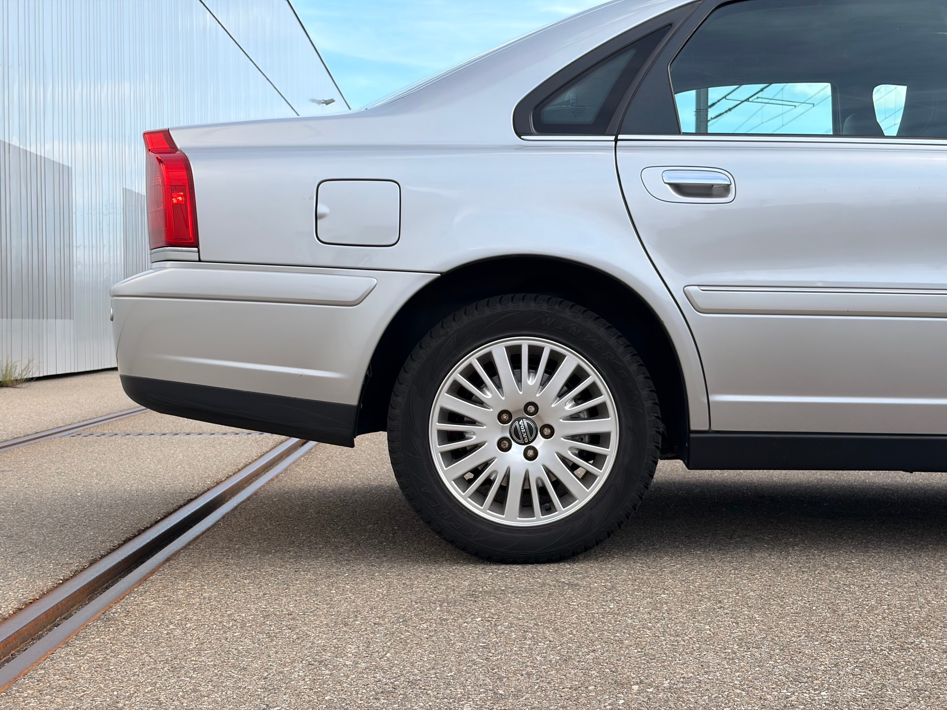 VOLVO S80-image-12