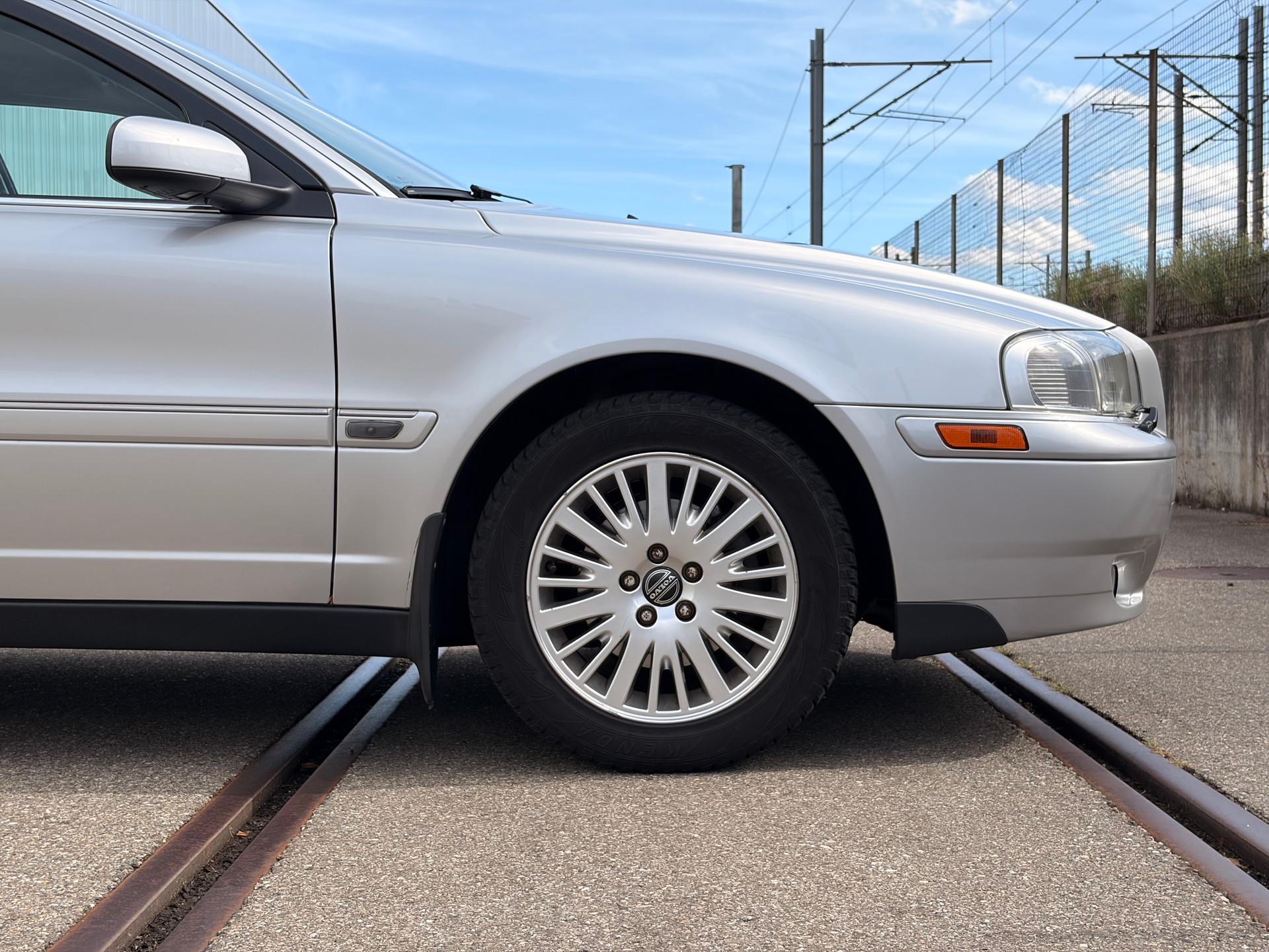 VOLVO S80-image-13