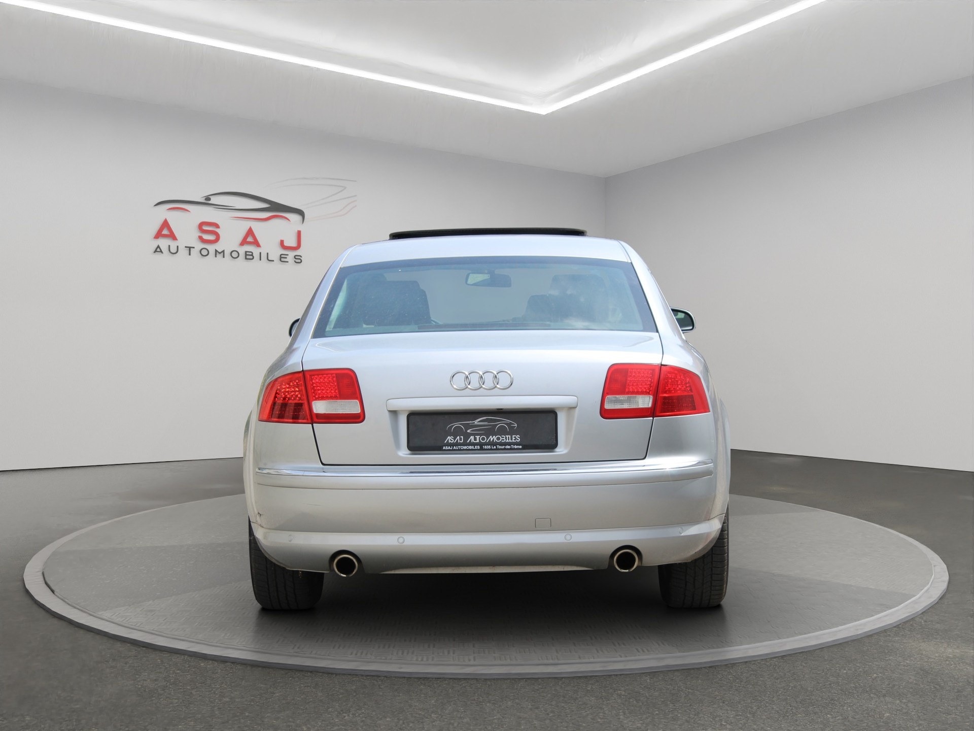 AUDI A8 3.7 quattro tiptronic-image-4
