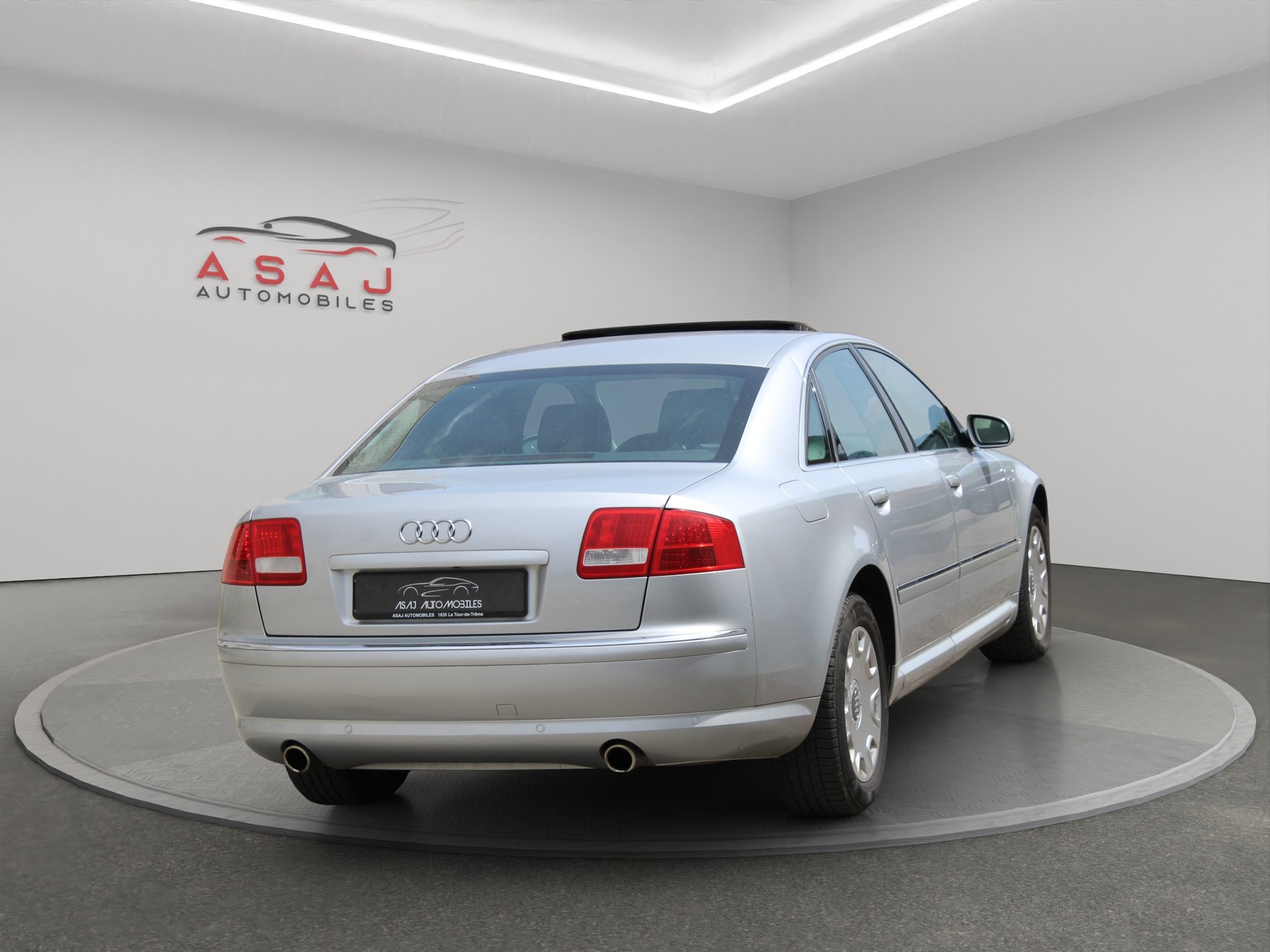 AUDI A8 3.7 quattro tiptronic-image-5