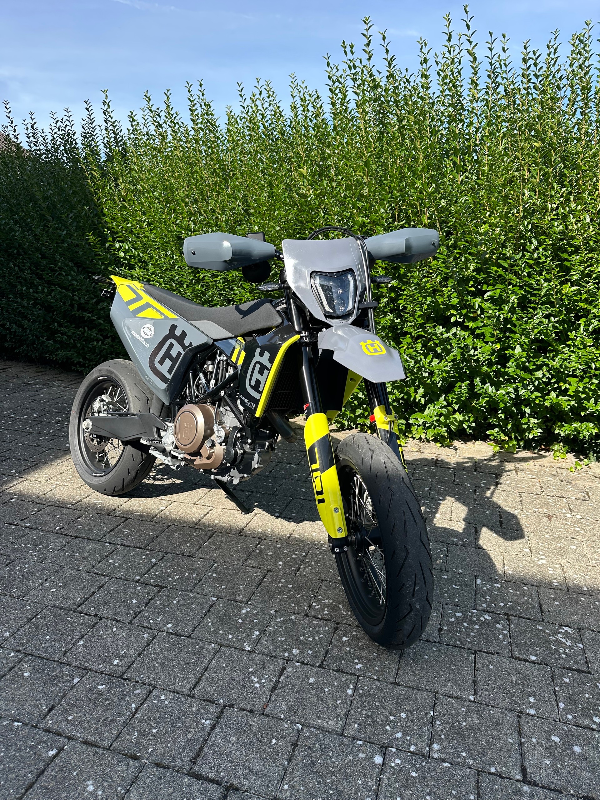 HUSQVARNA 701 Supermoto-image-0
