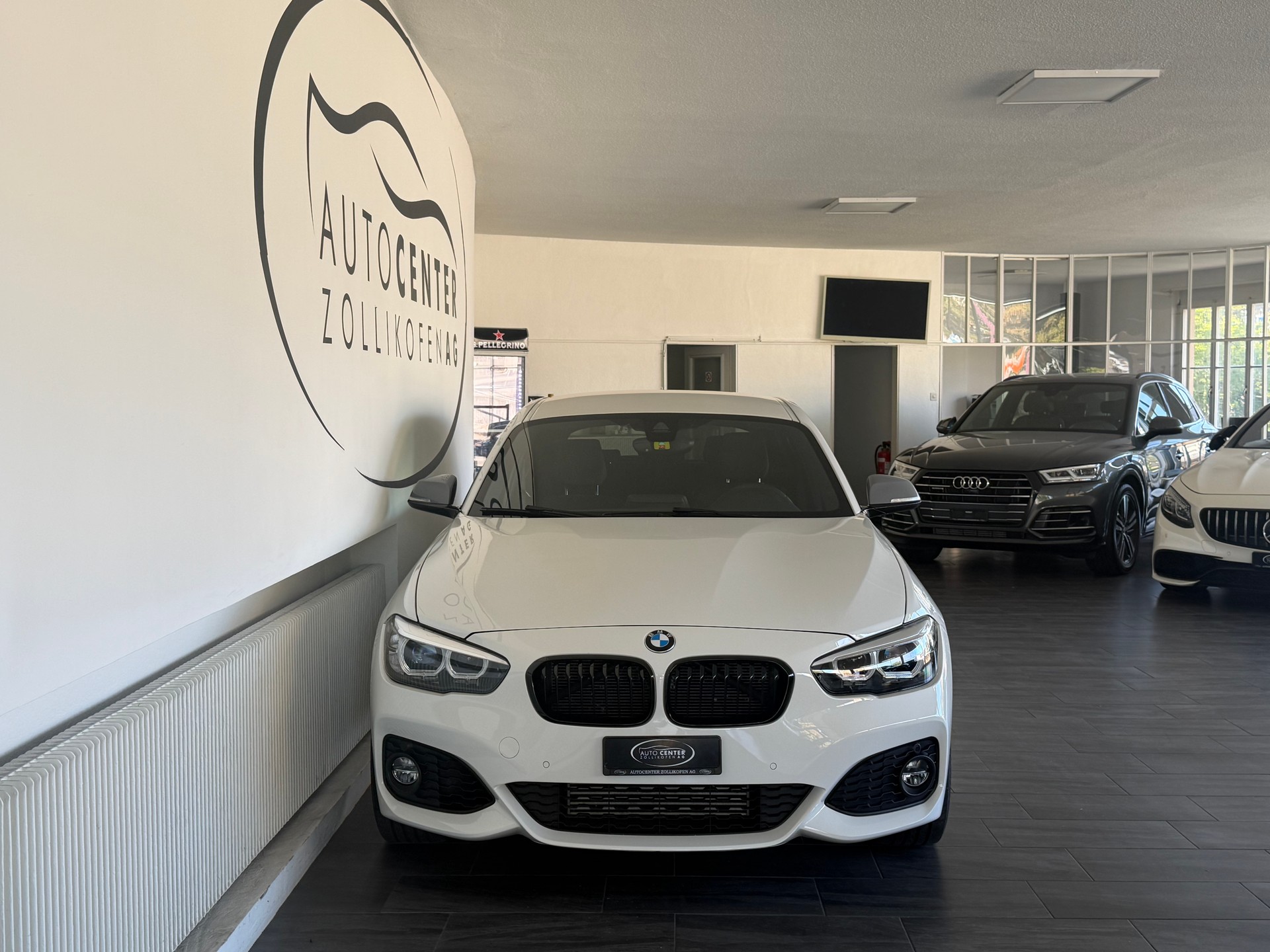 BMW 120d xDrive M Sport Steptronic-showroom-element-1