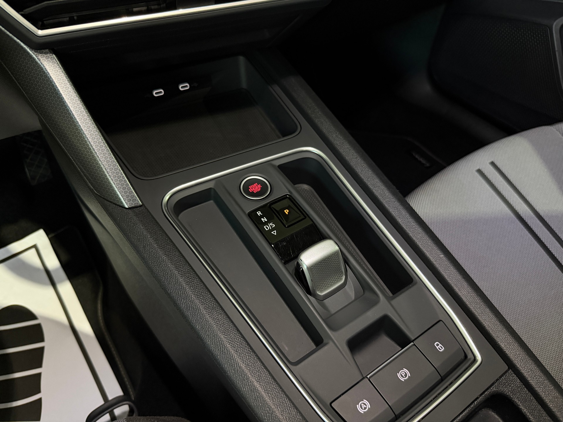 SEAT Leon ST 1.5 eTSI mHEV DSG Style (CH)-image-19