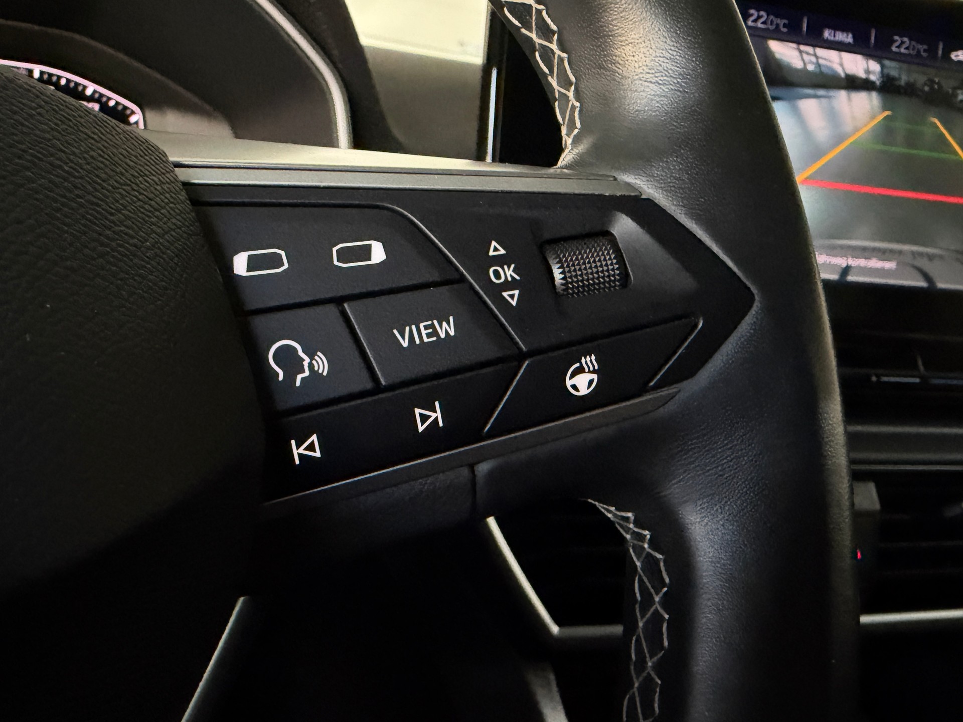 SEAT Leon ST 1.5 eTSI mHEV DSG Style (CH)-image-11