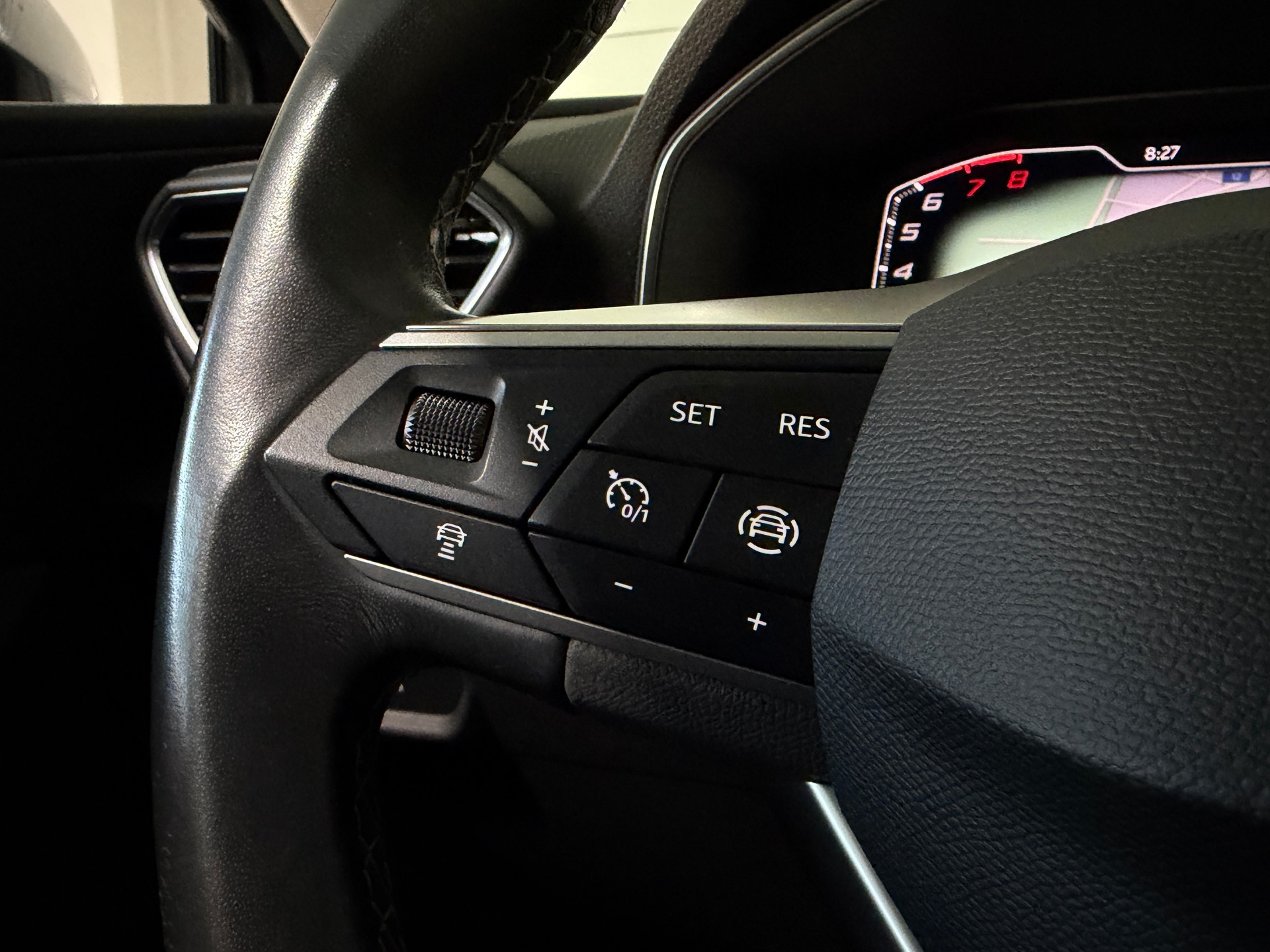 SEAT Leon ST 1.5 eTSI mHEV DSG Style (CH)-image-10