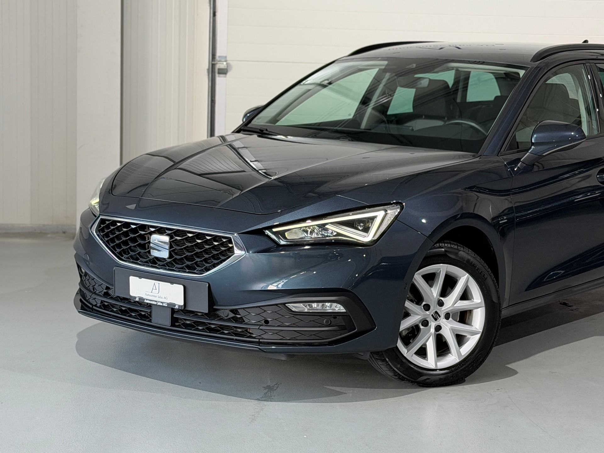 SEAT Leon ST 1.5 eTSI mHEV DSG Style (CH)-showroom-element-1