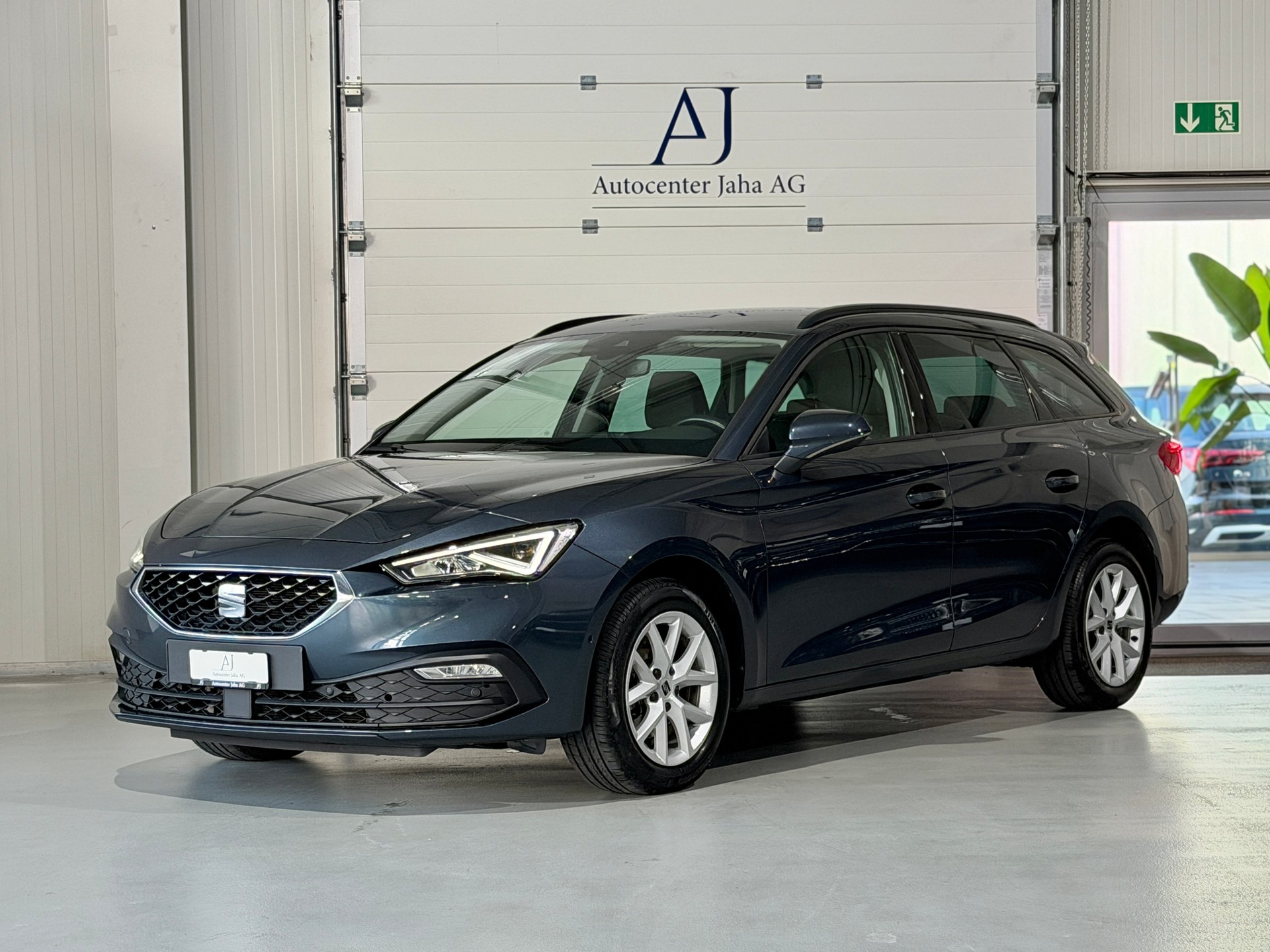 SEAT Leon ST 1.5 eTSI mHEV DSG Style (CH)-showroom-element-2
