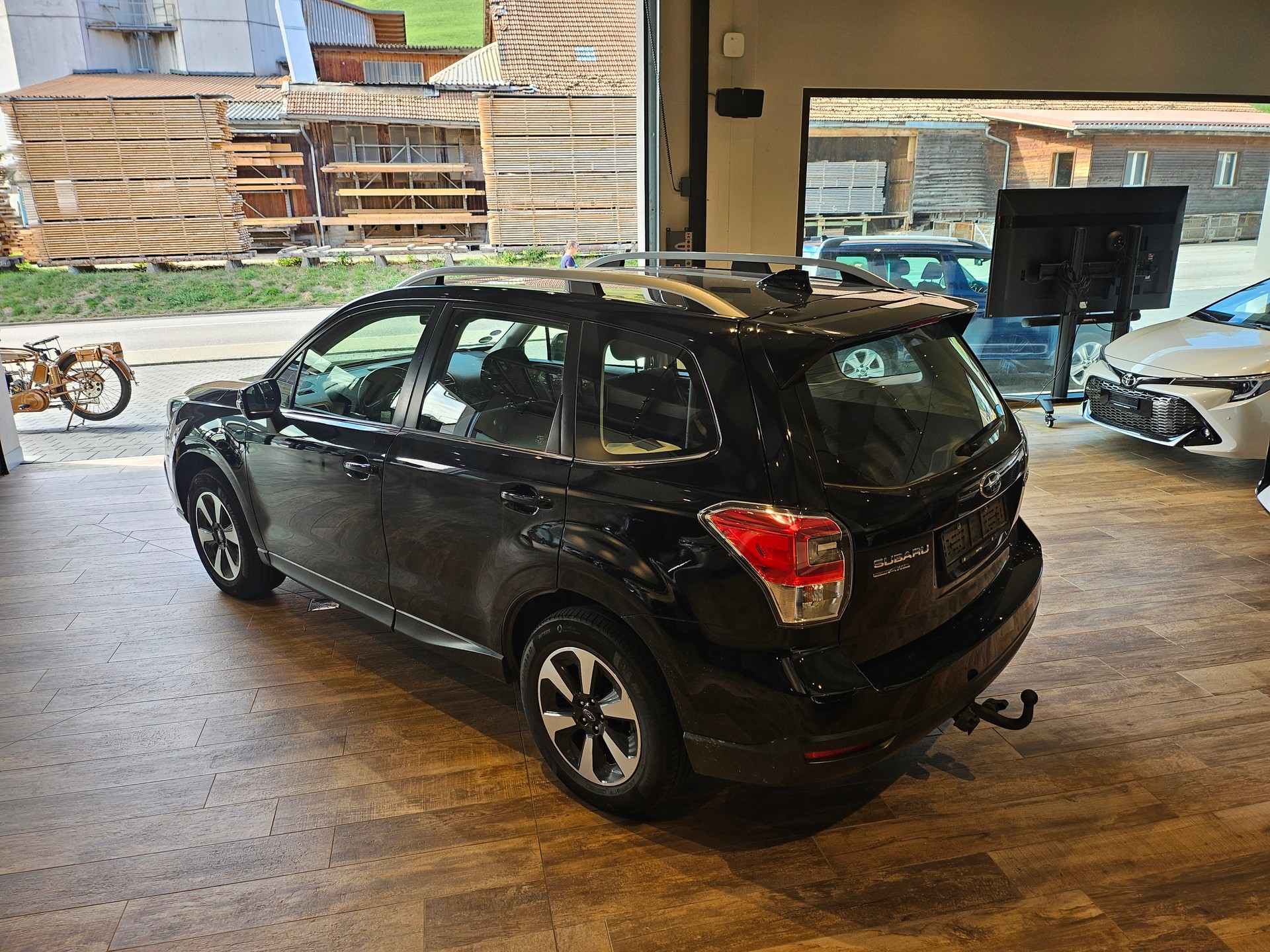 SUBARU Forester 2.0i Swiss Plus Lineartronic🔥 8-fach 🔥AHK 2000KG🔥-image-13