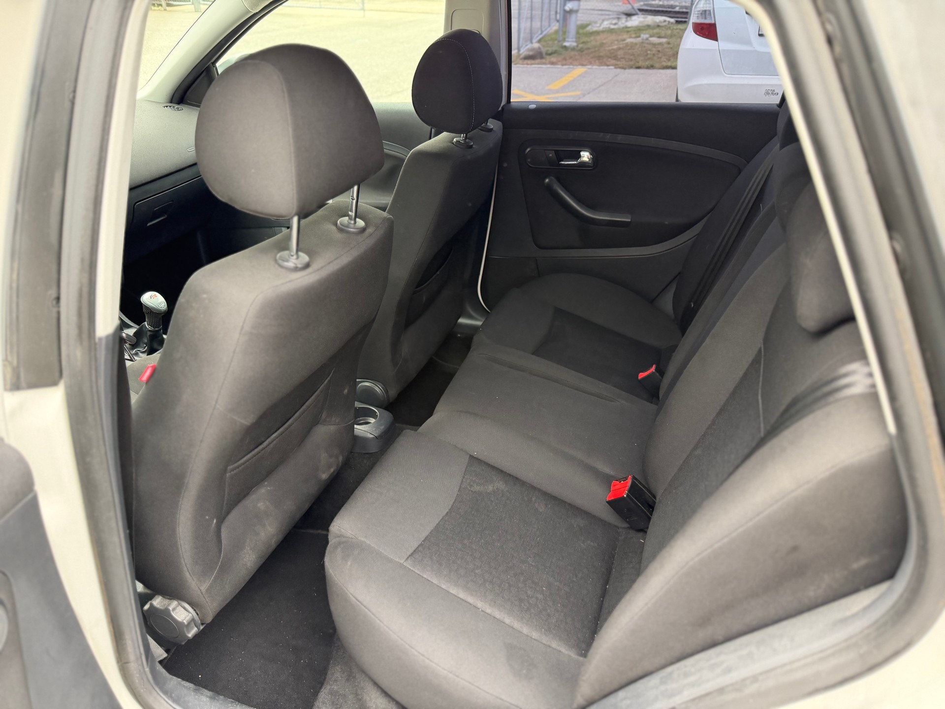 SEAT Ibiza 1.8 20V Turbo FR-image-8
